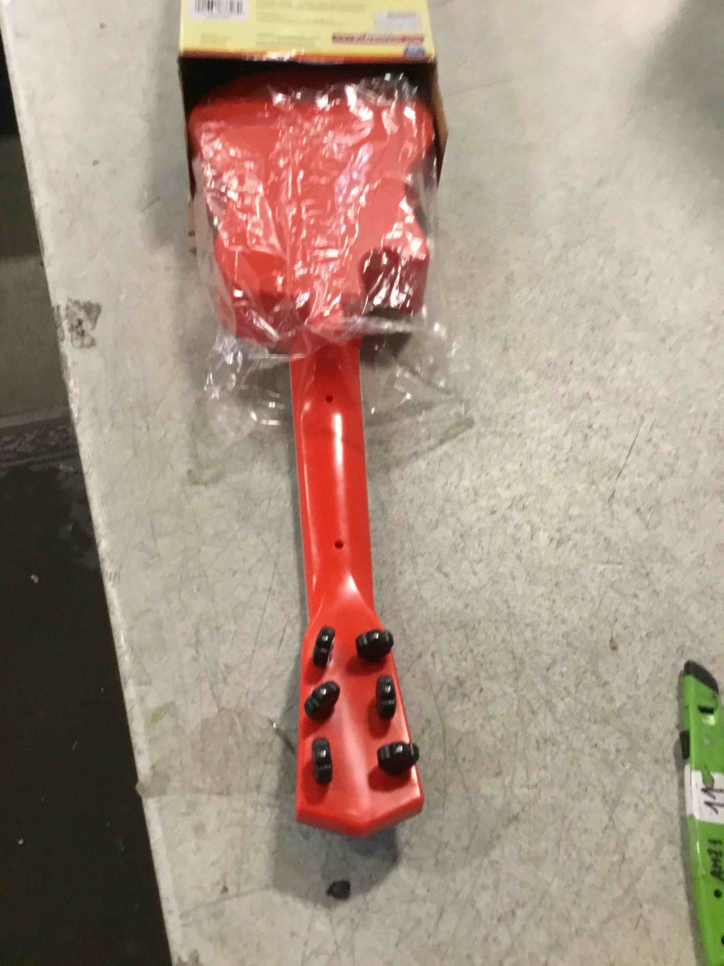 https://s3.amazonaws.com/lotting-images-prod/bidfta/PPE2073033_1740151271320.jpeg
