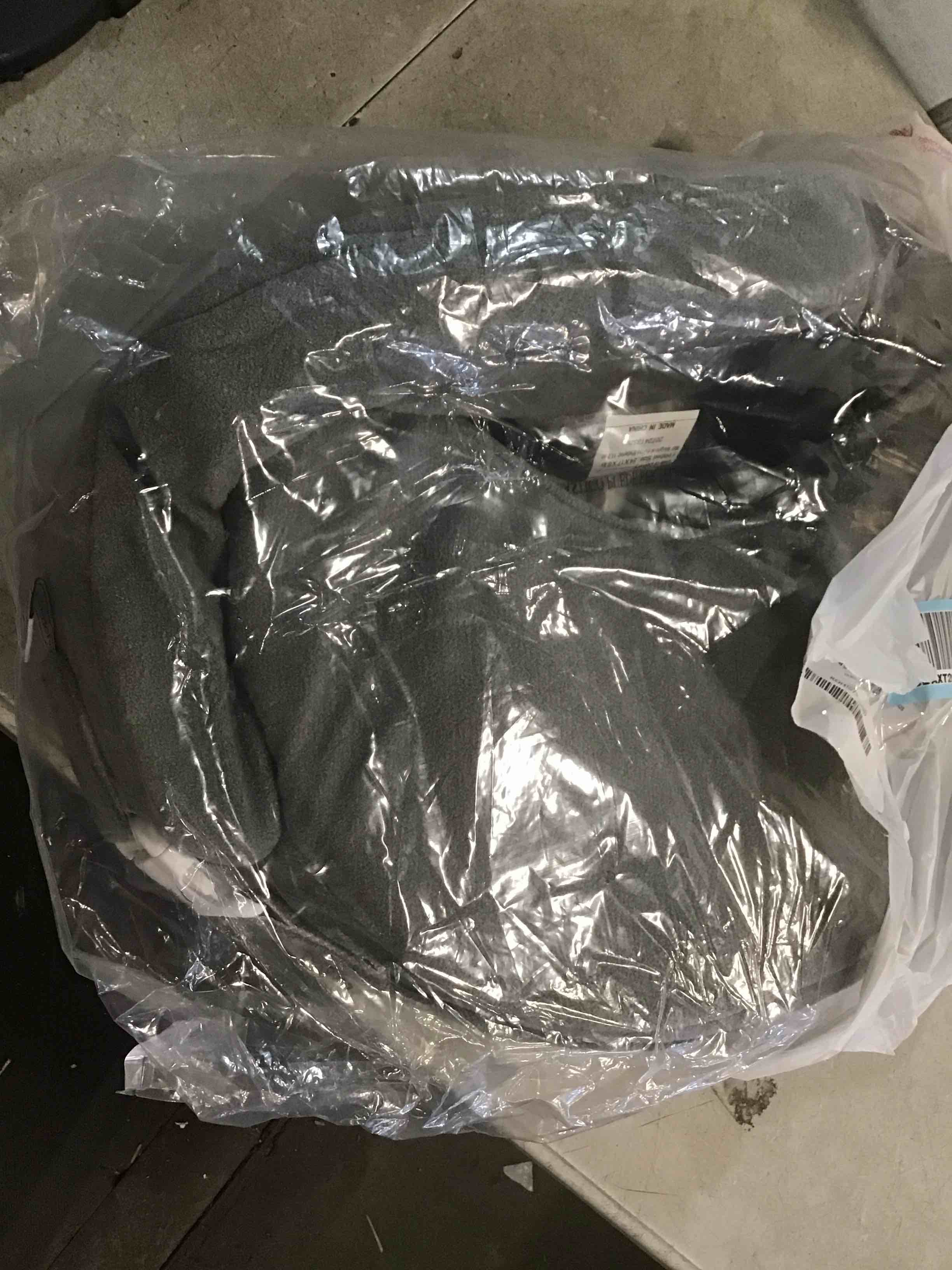 https://s3.amazonaws.com/lotting-images-prod/bidfta/PPE2073604_1740510676248.jpeg
