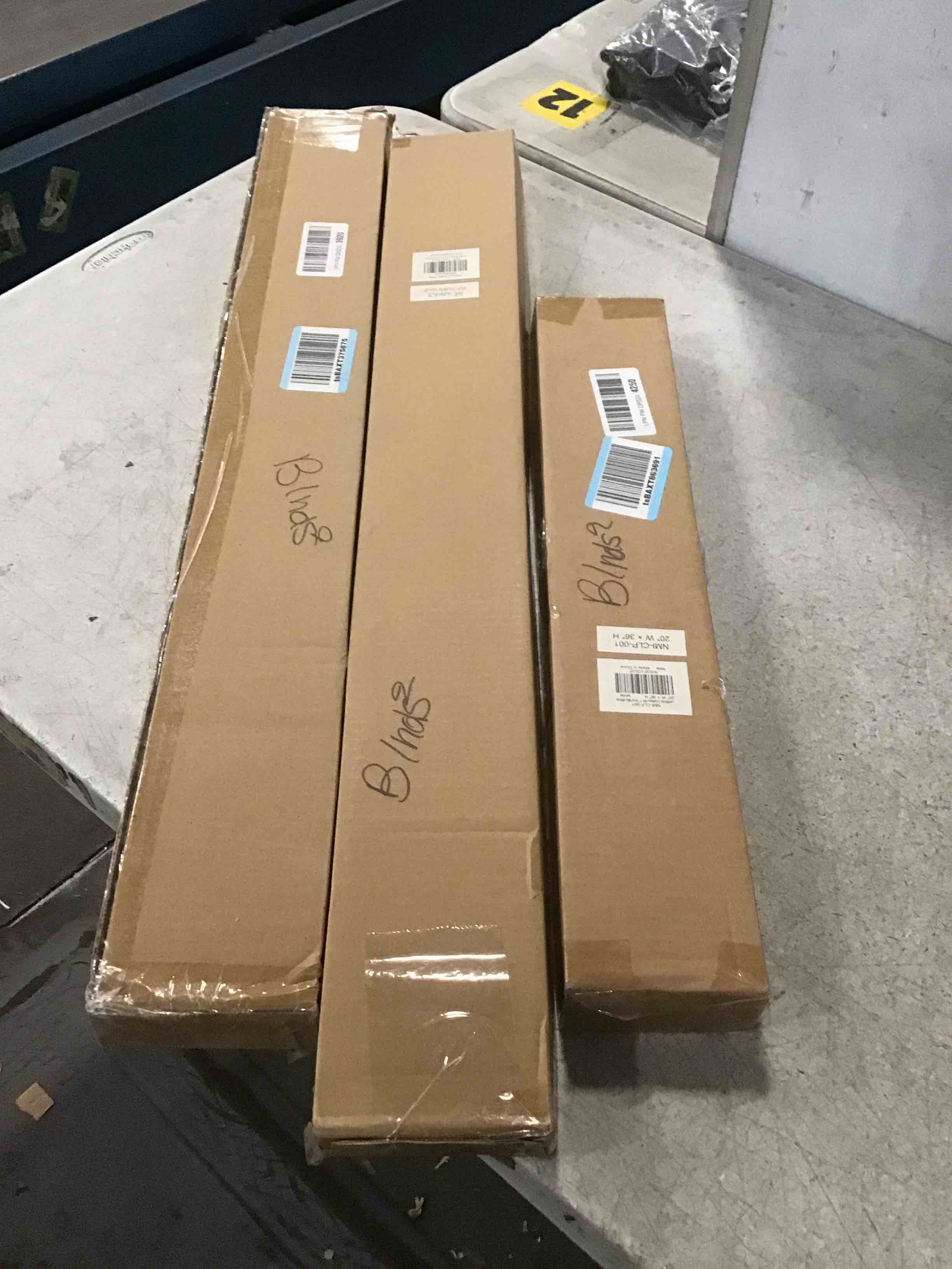 https://s3.amazonaws.com/lotting-images-prod/bidfta/PPE2073802_1740591199394.jpeg