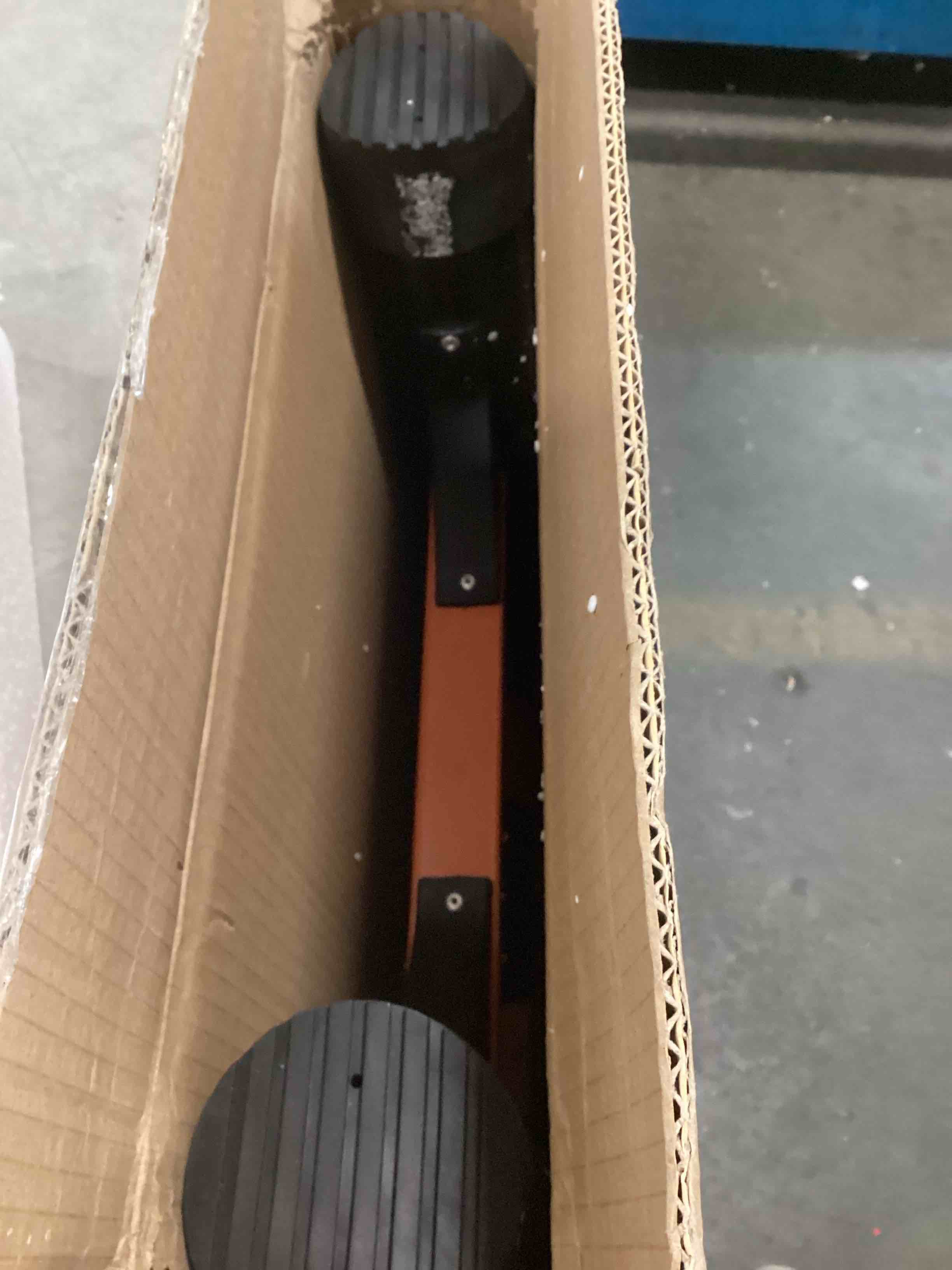https://s3.amazonaws.com/lotting-images-prod/bidfta/PPE2074360_1740508964710.jpeg