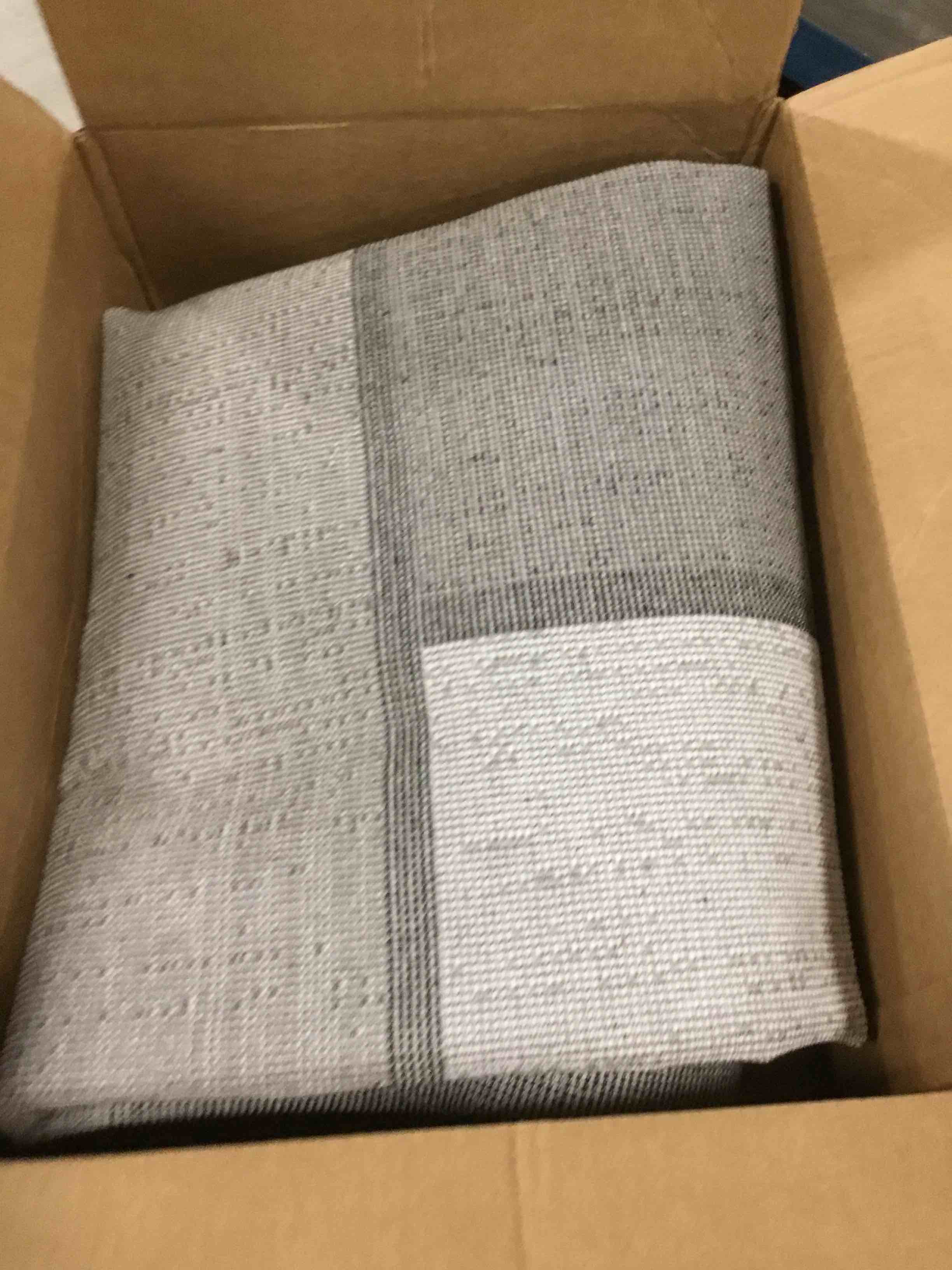 https://s3.amazonaws.com/lotting-images-prod/bidfta/PPE2075342_1741020664897.jpeg