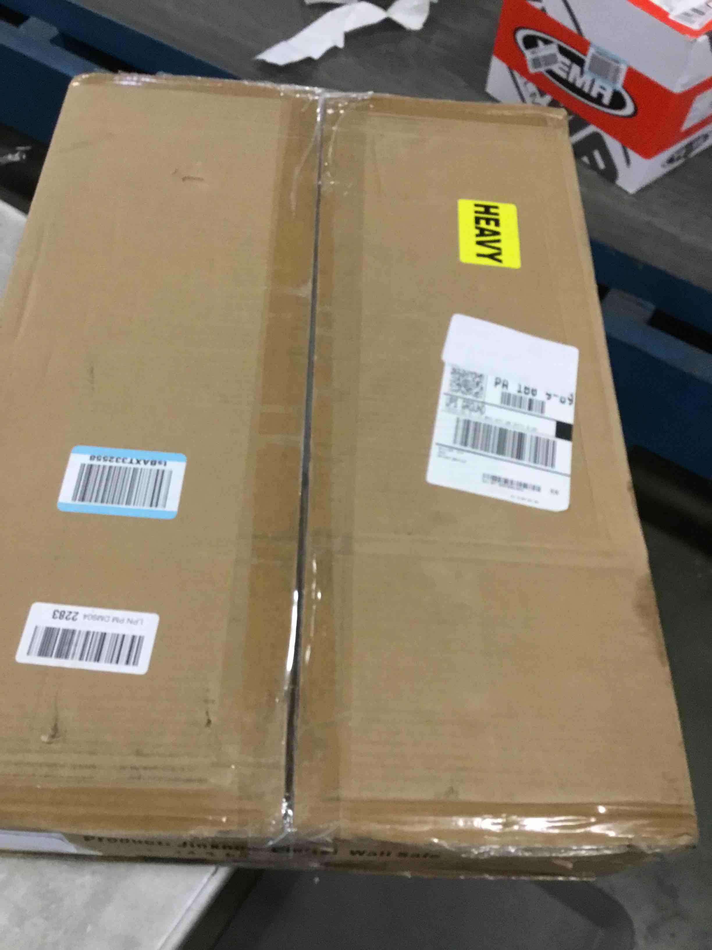 https://s3.amazonaws.com/lotting-images-prod/bidfta/PPE2075431_1741034346227.jpeg