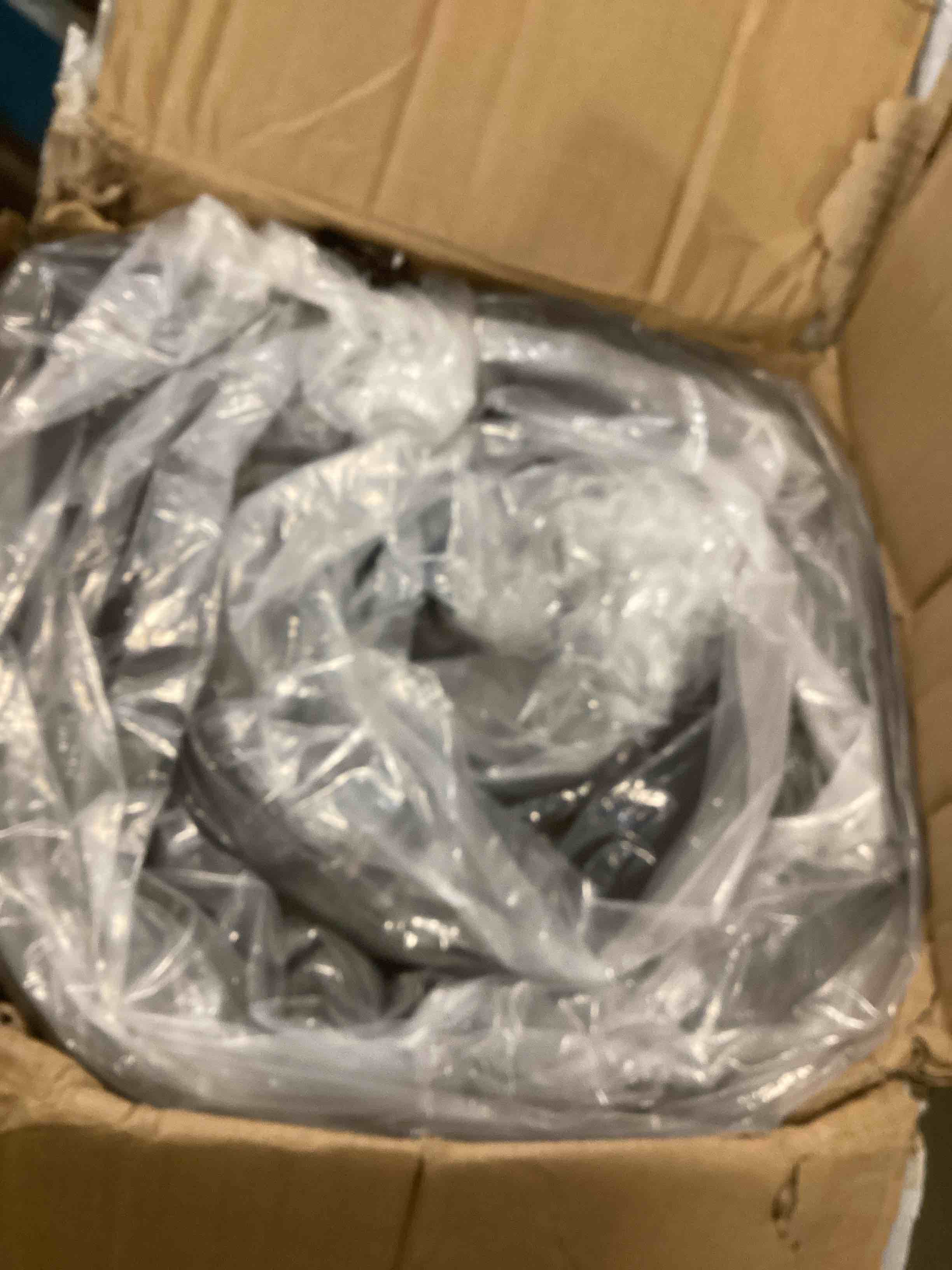 https://s3.amazonaws.com/lotting-images-prod/bidfta/PPE2075758_1741185515200.jpeg