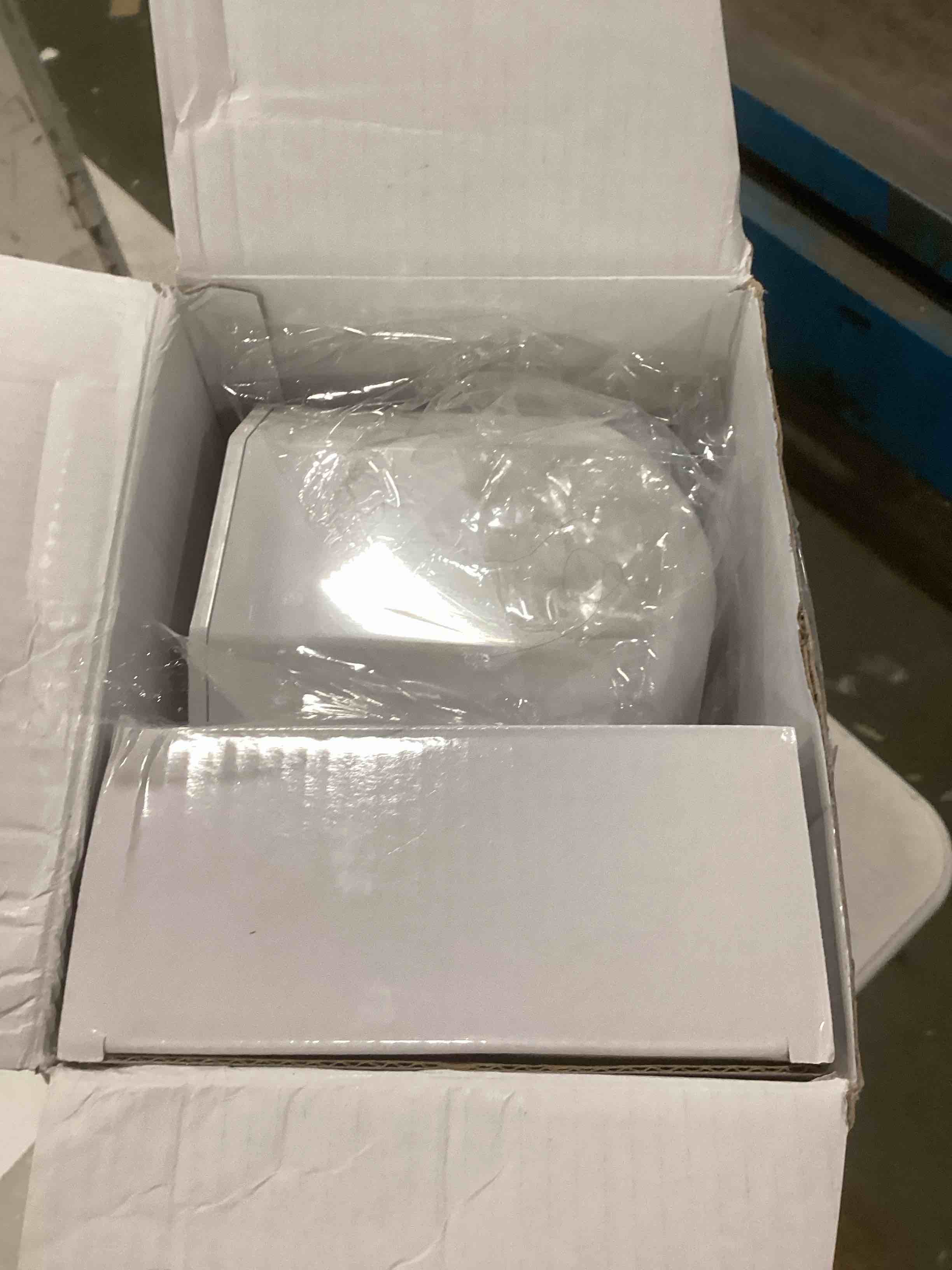 https://s3.amazonaws.com/lotting-images-prod/bidfta/PPE2075932_1741208283285.jpeg