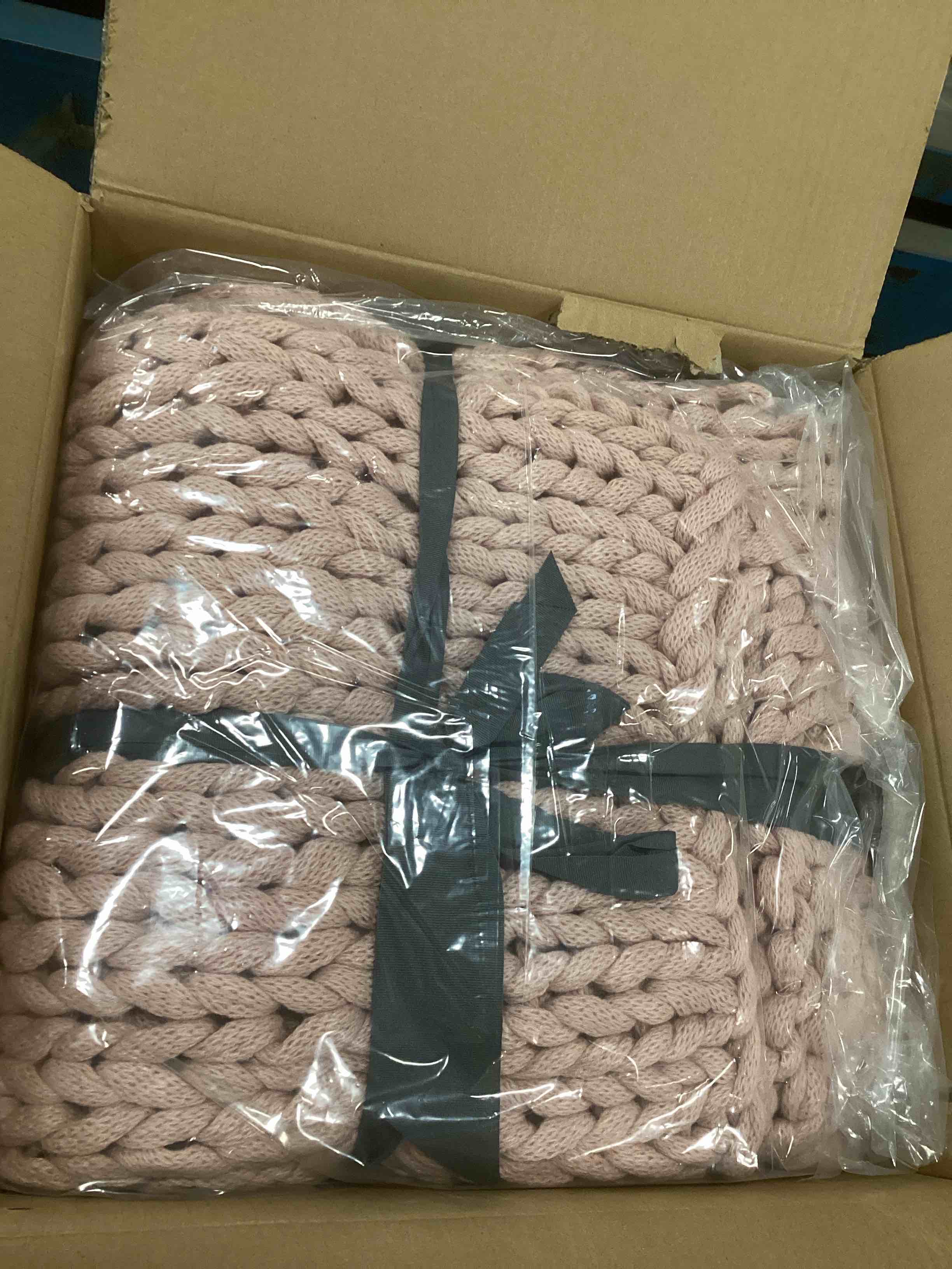 https://s3.amazonaws.com/lotting-images-prod/bidfta/PPE2075987_1741269569216.jpeg