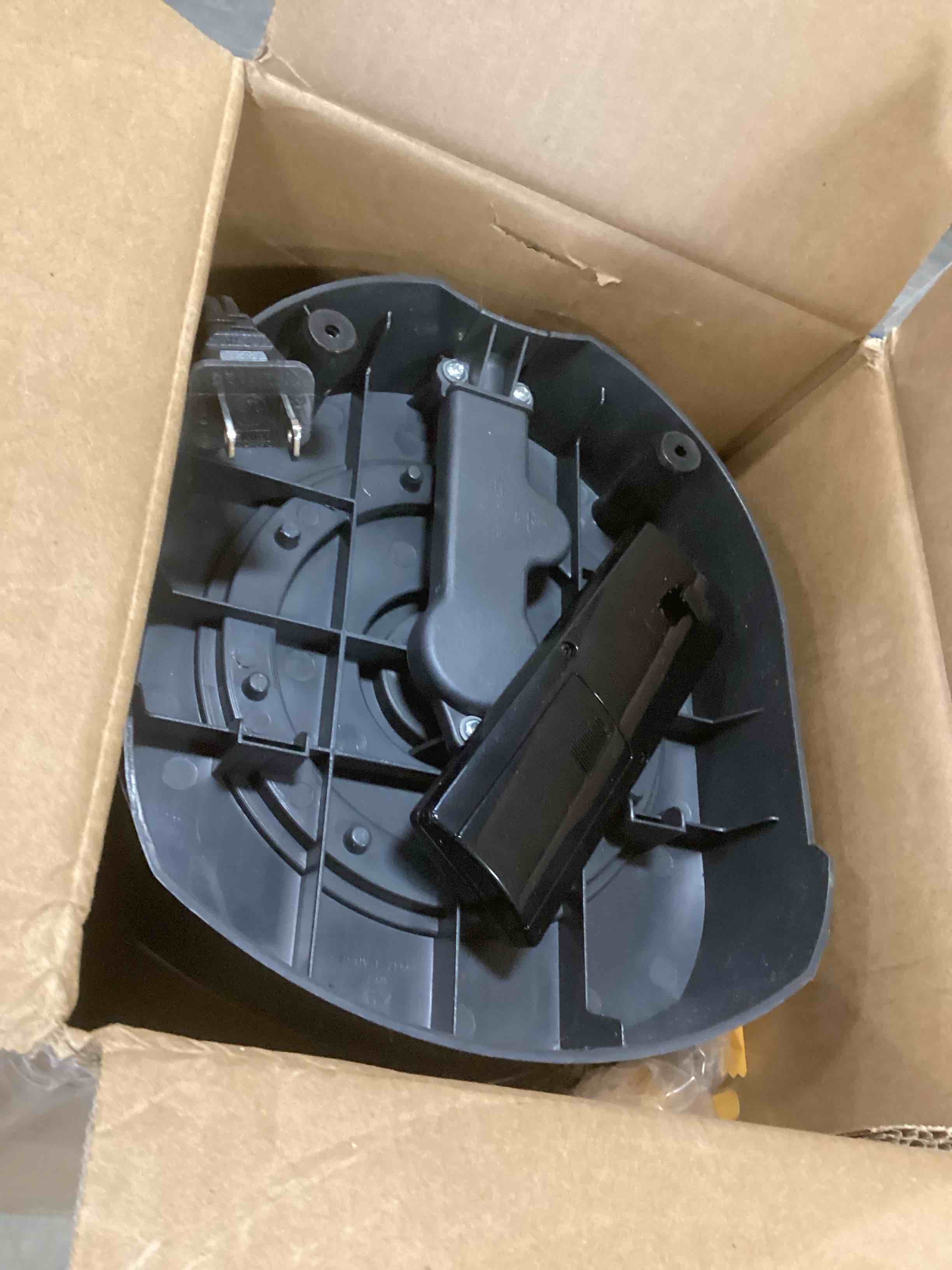https://s3.amazonaws.com/lotting-images-prod/bidfta/PPE2076084_1741280306942.jpeg