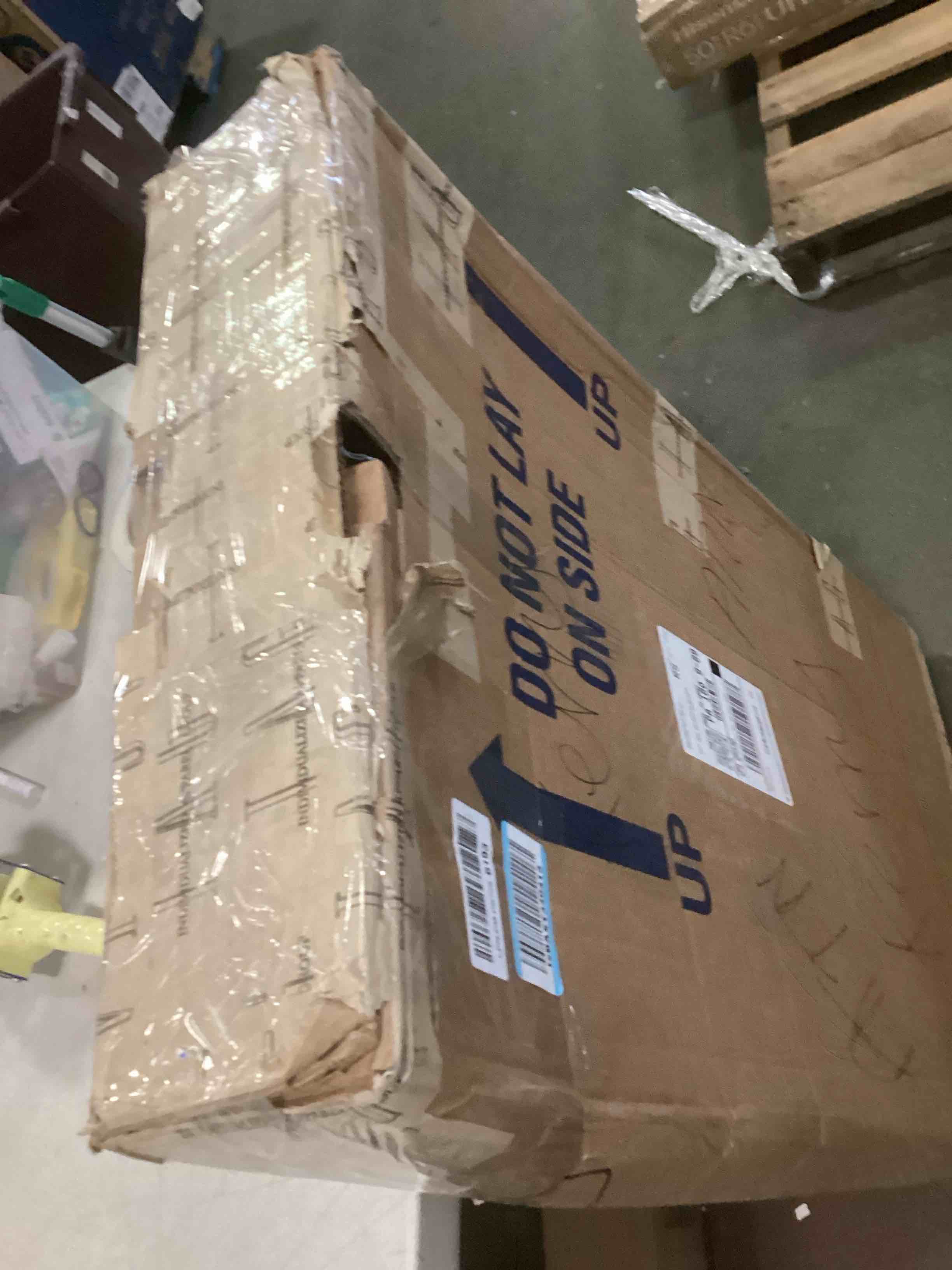 https://s3.amazonaws.com/lotting-images-prod/bidfta/PPE2076106_1741285233972.jpeg
