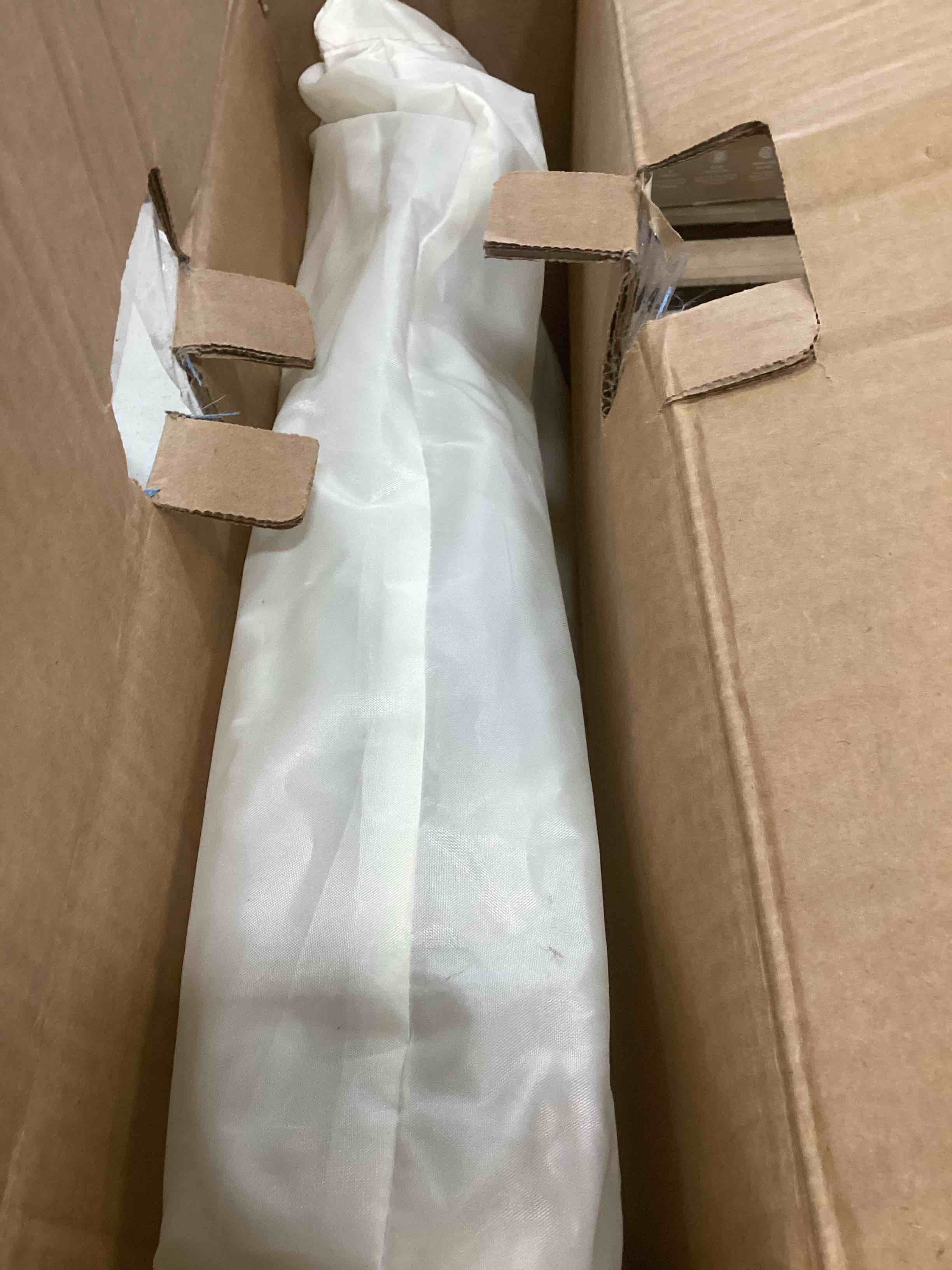 https://s3.amazonaws.com/lotting-images-prod/bidfta/PPE2076106_1741285266934.jpeg