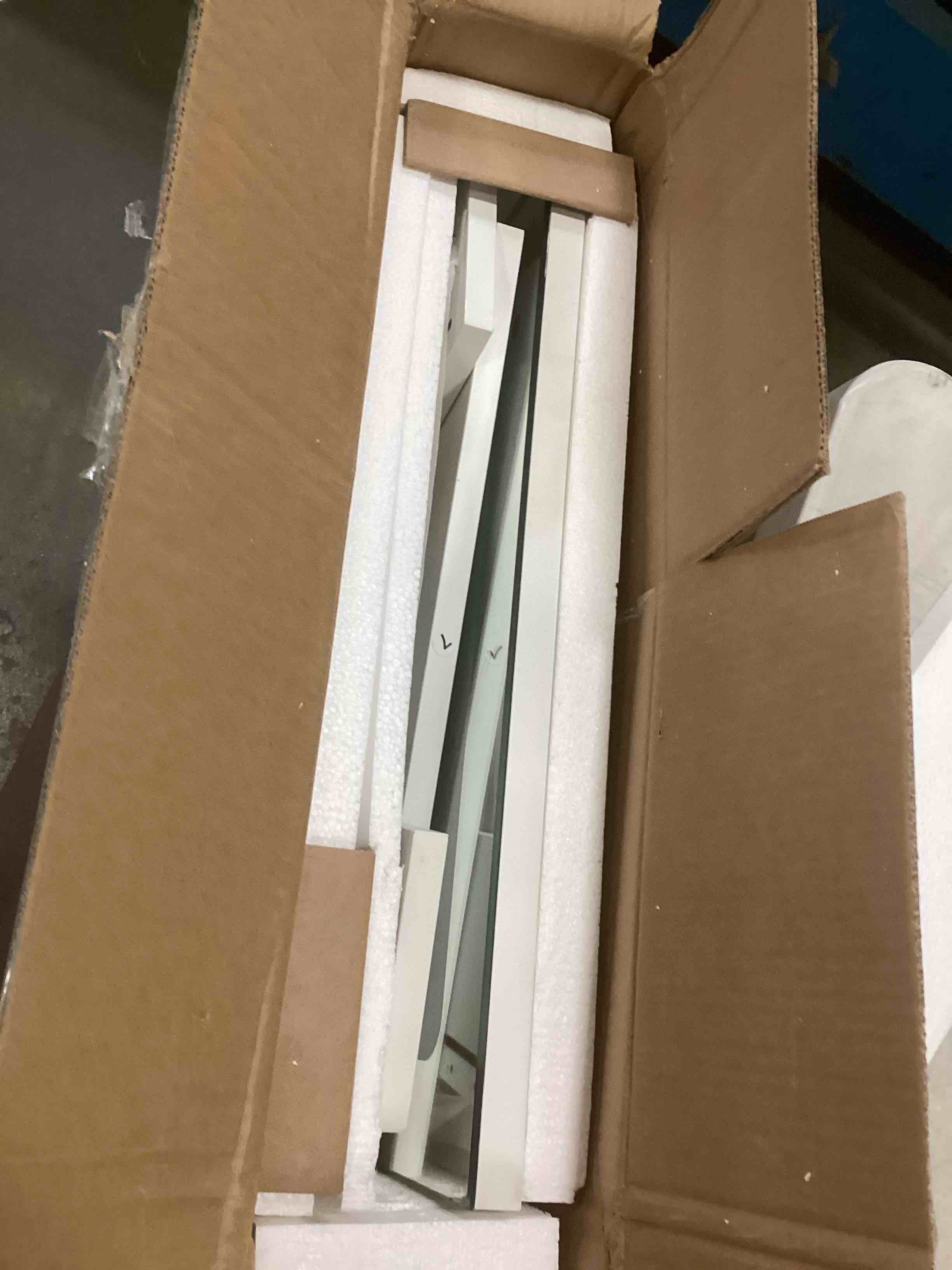 https://s3.amazonaws.com/lotting-images-prod/bidfta/PPE2076140_1741290810095.jpeg