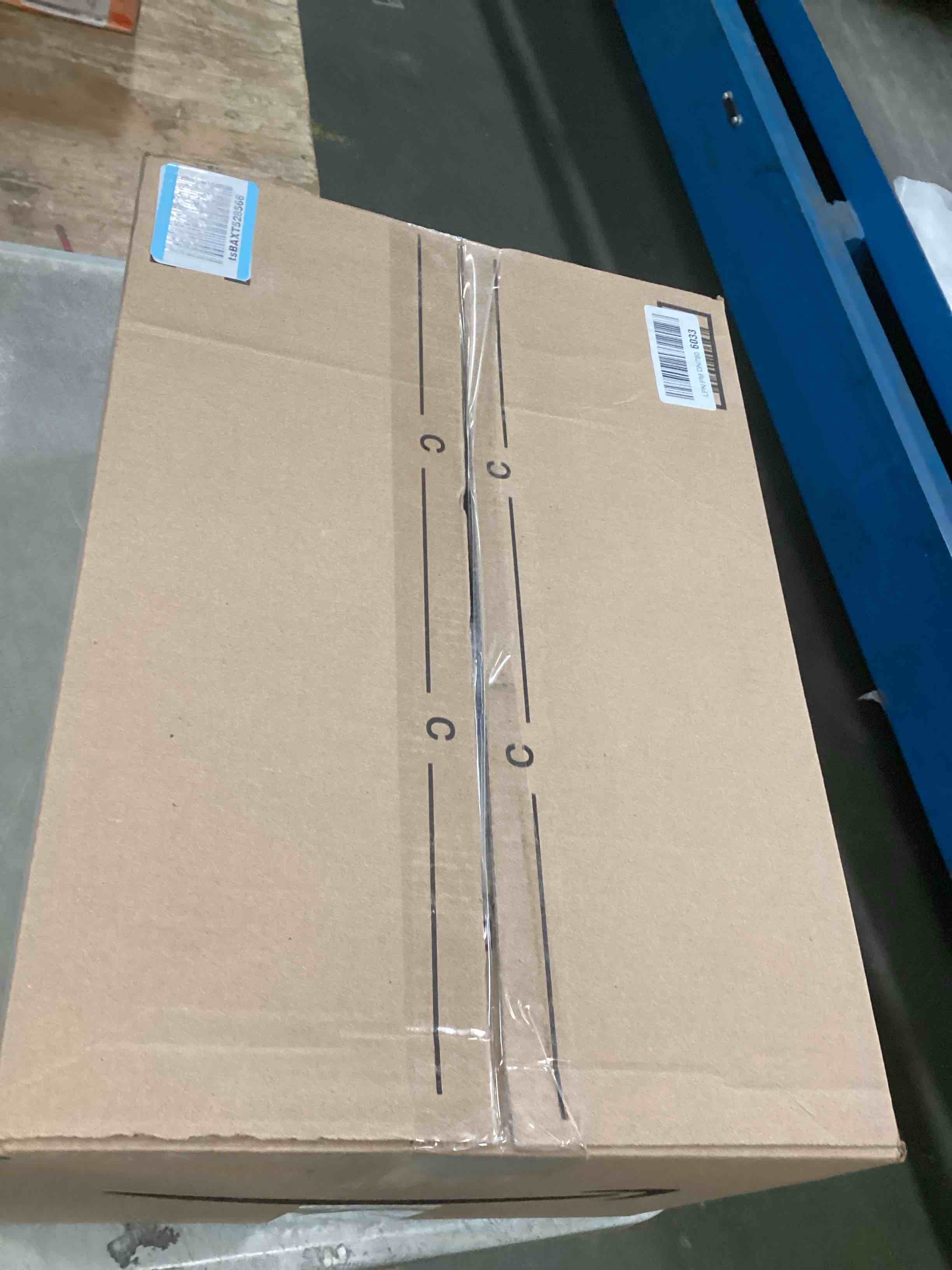 https://s3.amazonaws.com/lotting-images-prod/bidfta/PPE2076207_1741355173614.jpeg