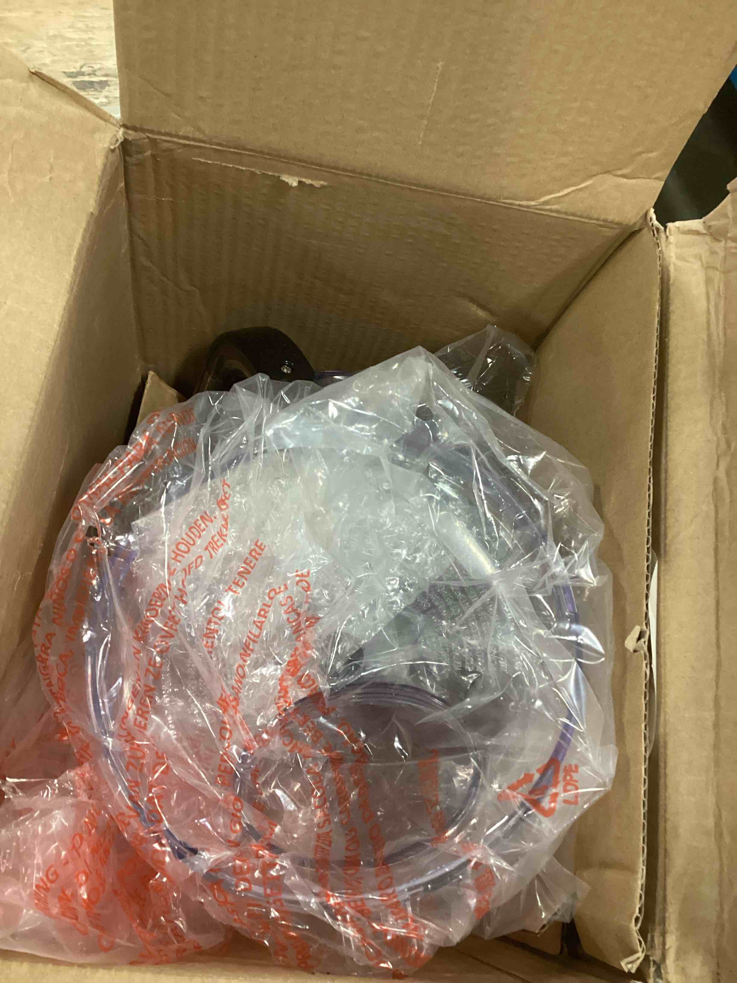 https://s3.amazonaws.com/lotting-images-prod/bidfta/PPE2076328_1741375203039.jpeg