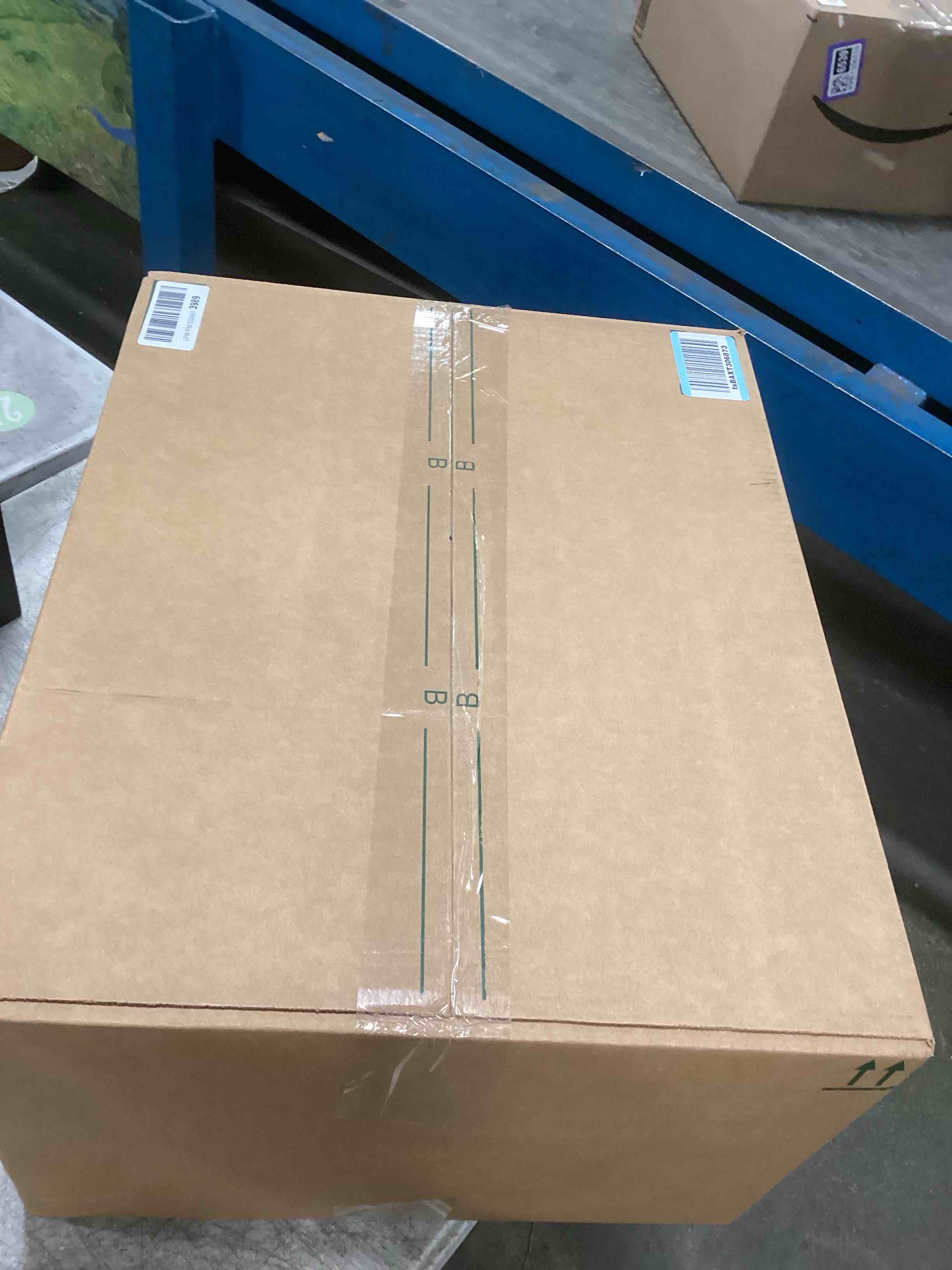 https://s3.amazonaws.com/lotting-images-prod/bidfta/PPE2076564_1741609170715.jpeg