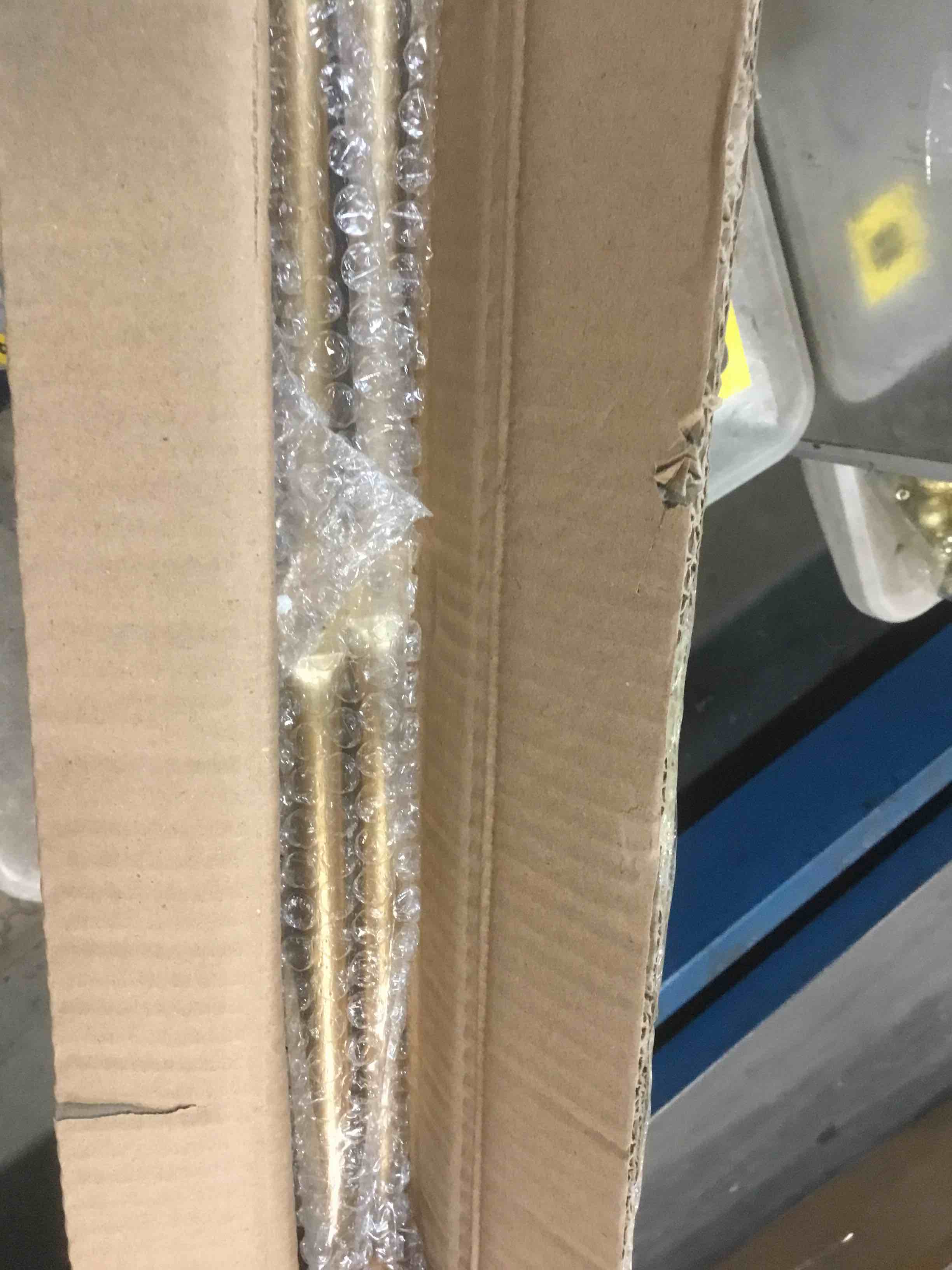 https://s3.amazonaws.com/lotting-images-prod/bidfta/PPE2077085_1738683648347.jpeg