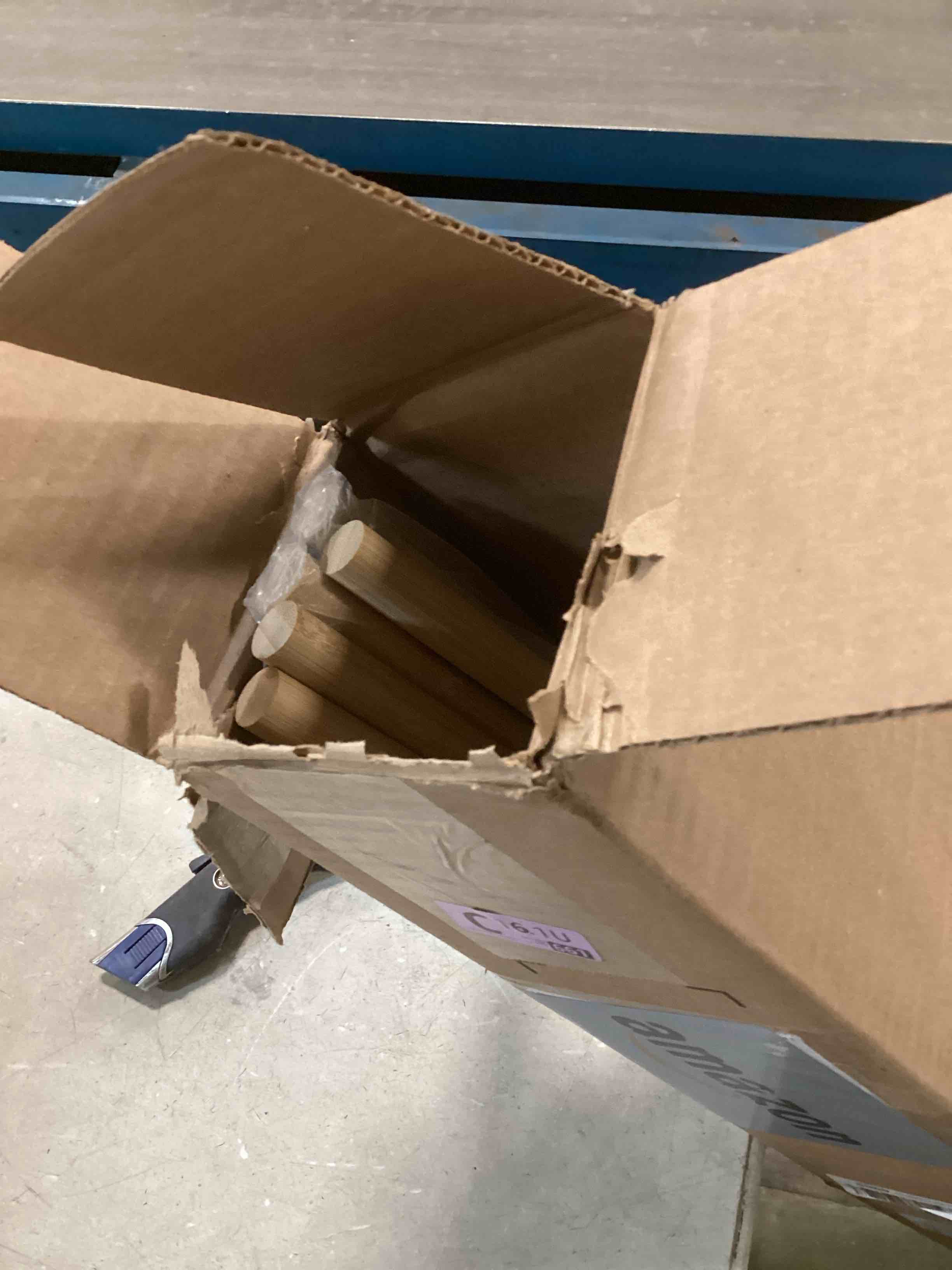 https://s3.amazonaws.com/lotting-images-prod/bidfta/PPE2077545_1738850968961.jpeg