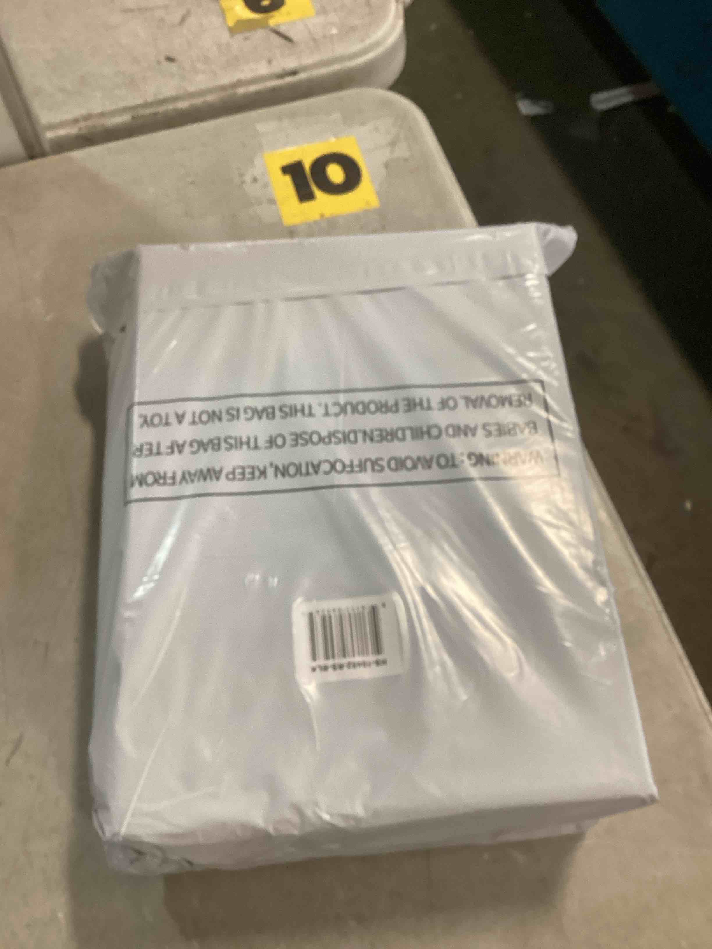 https://s3.amazonaws.com/lotting-images-prod/bidfta/PPE2077687_1738871205162.jpeg