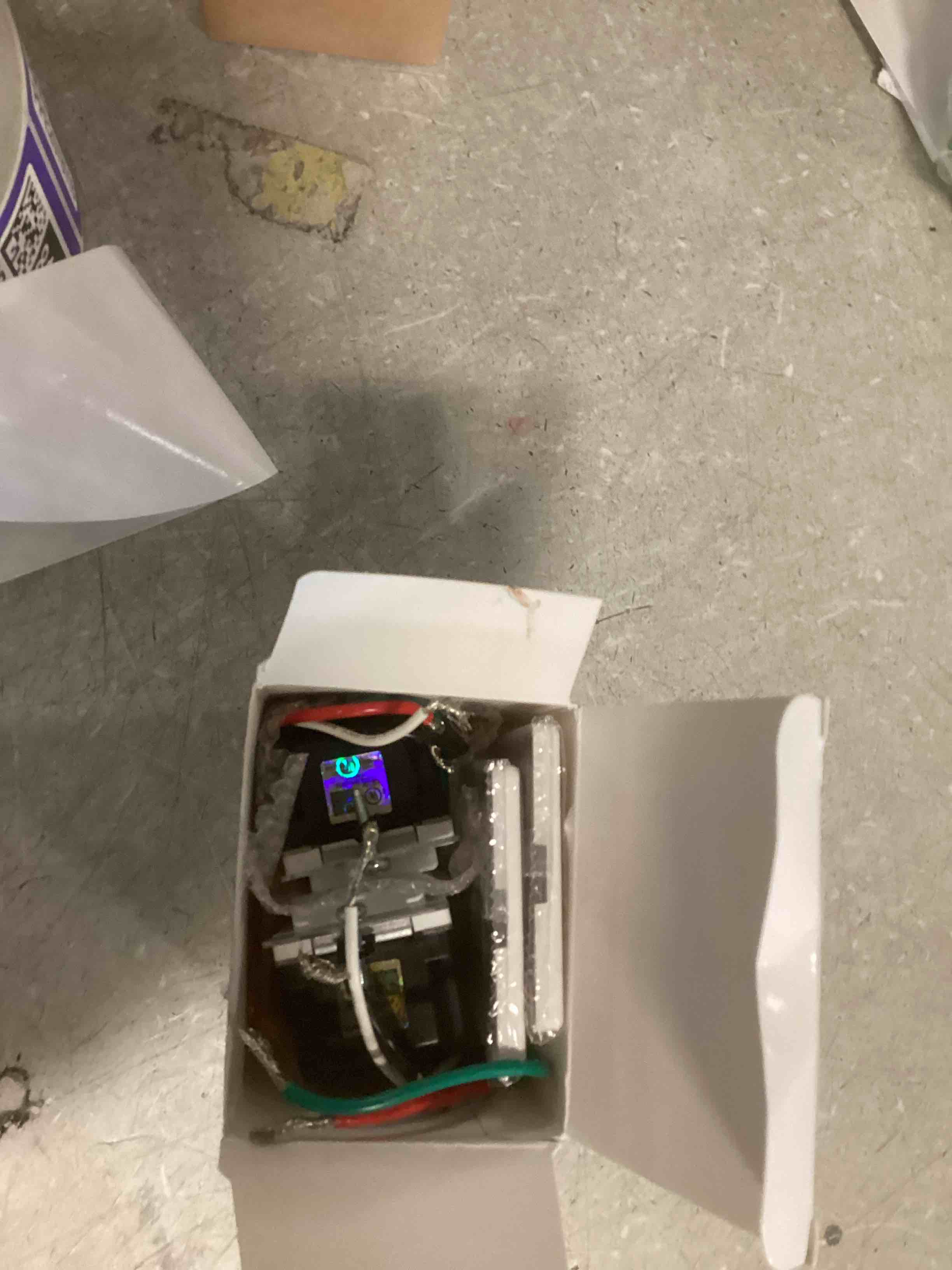 https://s3.amazonaws.com/lotting-images-prod/bidfta/PPE2078111_1739202730656.jpeg