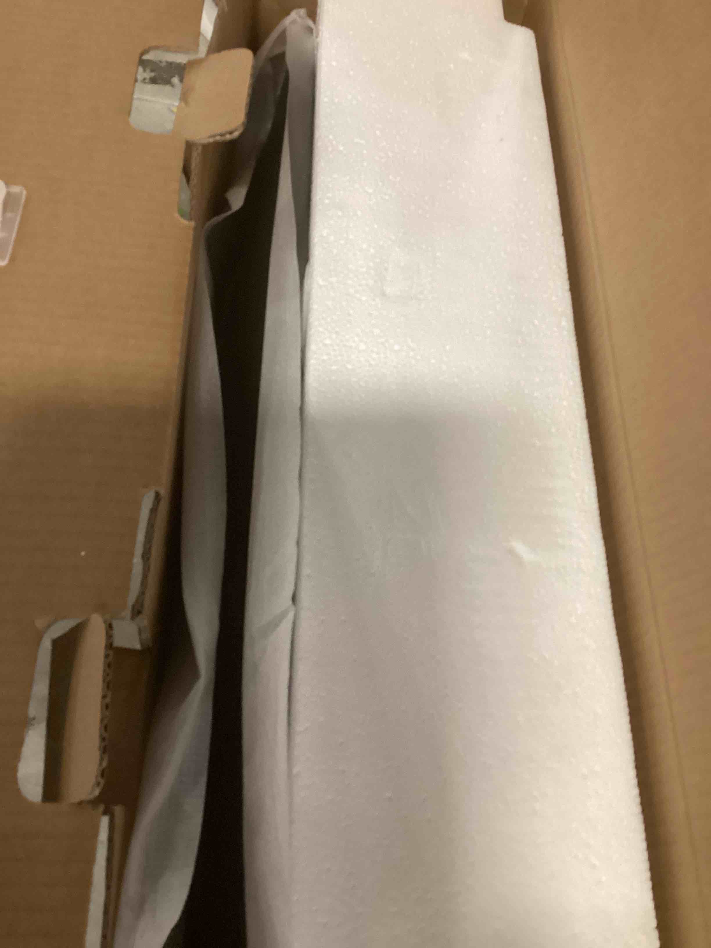 https://s3.amazonaws.com/lotting-images-prod/bidfta/PPE2078206_1739216720396.jpeg