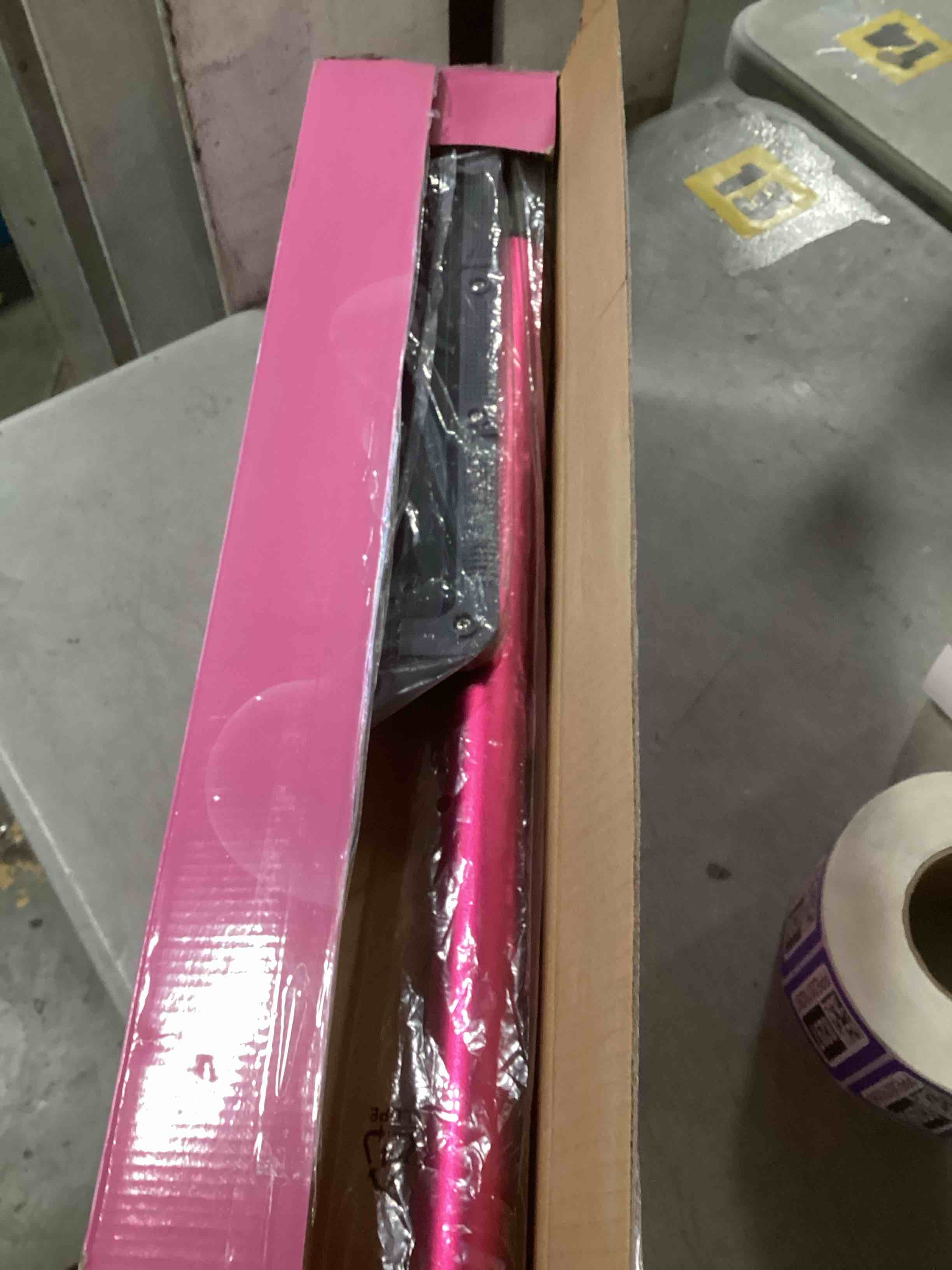 https://s3.amazonaws.com/lotting-images-prod/bidfta/PPE2078296_1739290374730.jpeg