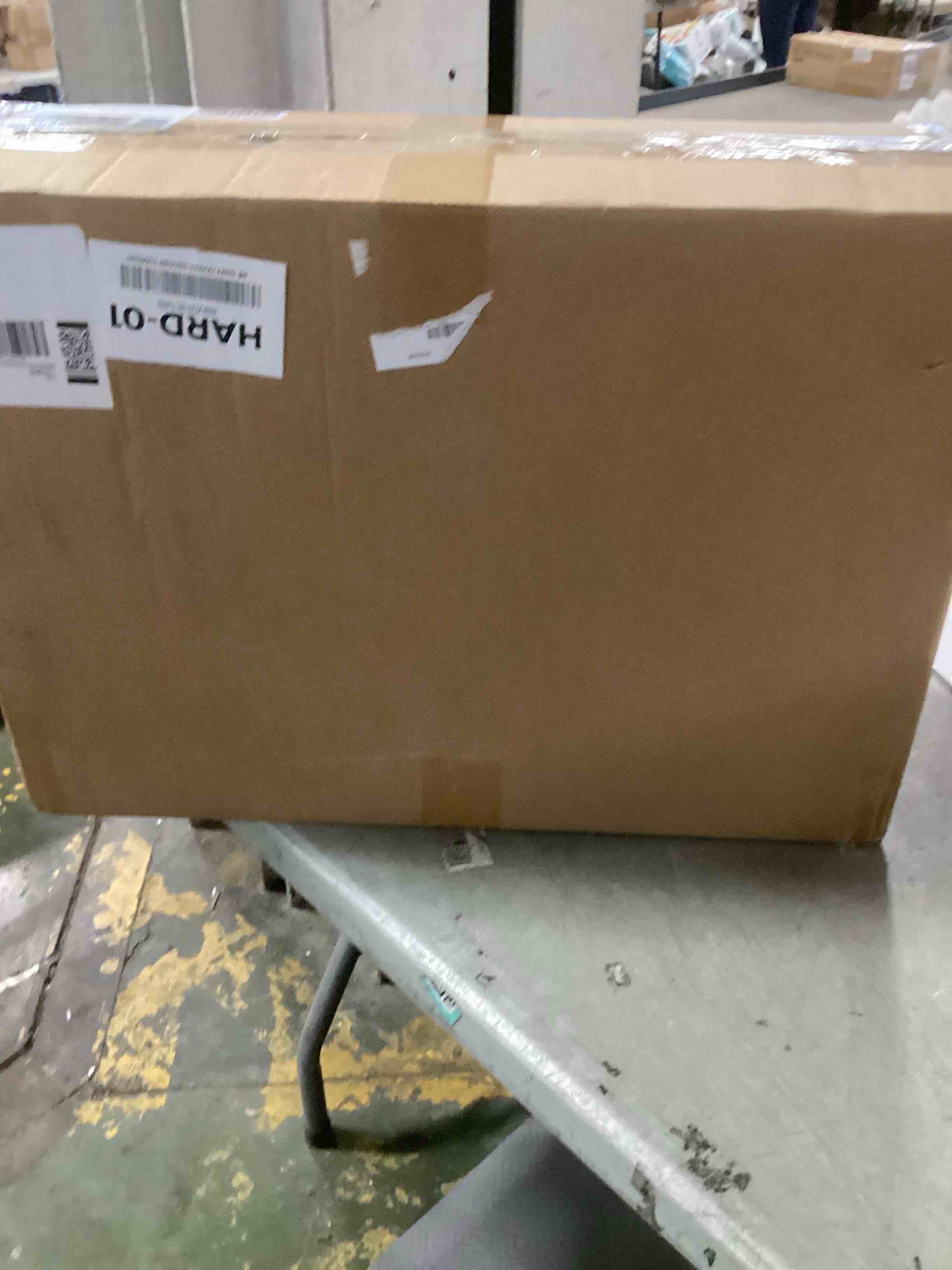 https://s3.amazonaws.com/lotting-images-prod/bidfta/PPE2078343_1739295316625.jpeg