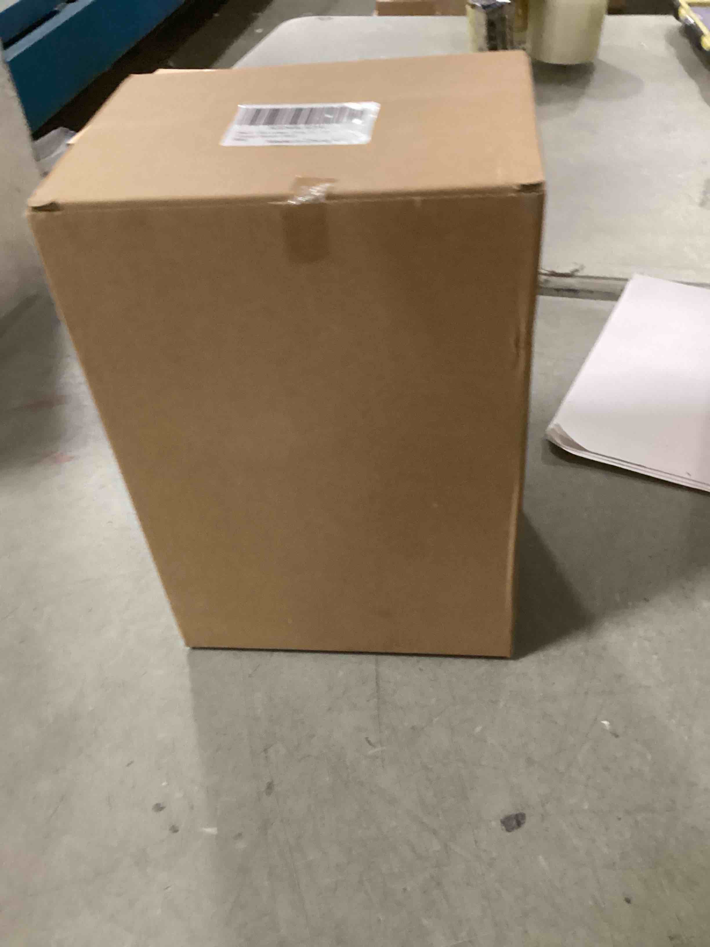 https://s3.amazonaws.com/lotting-images-prod/bidfta/PPE2078403_1739302444593.jpeg