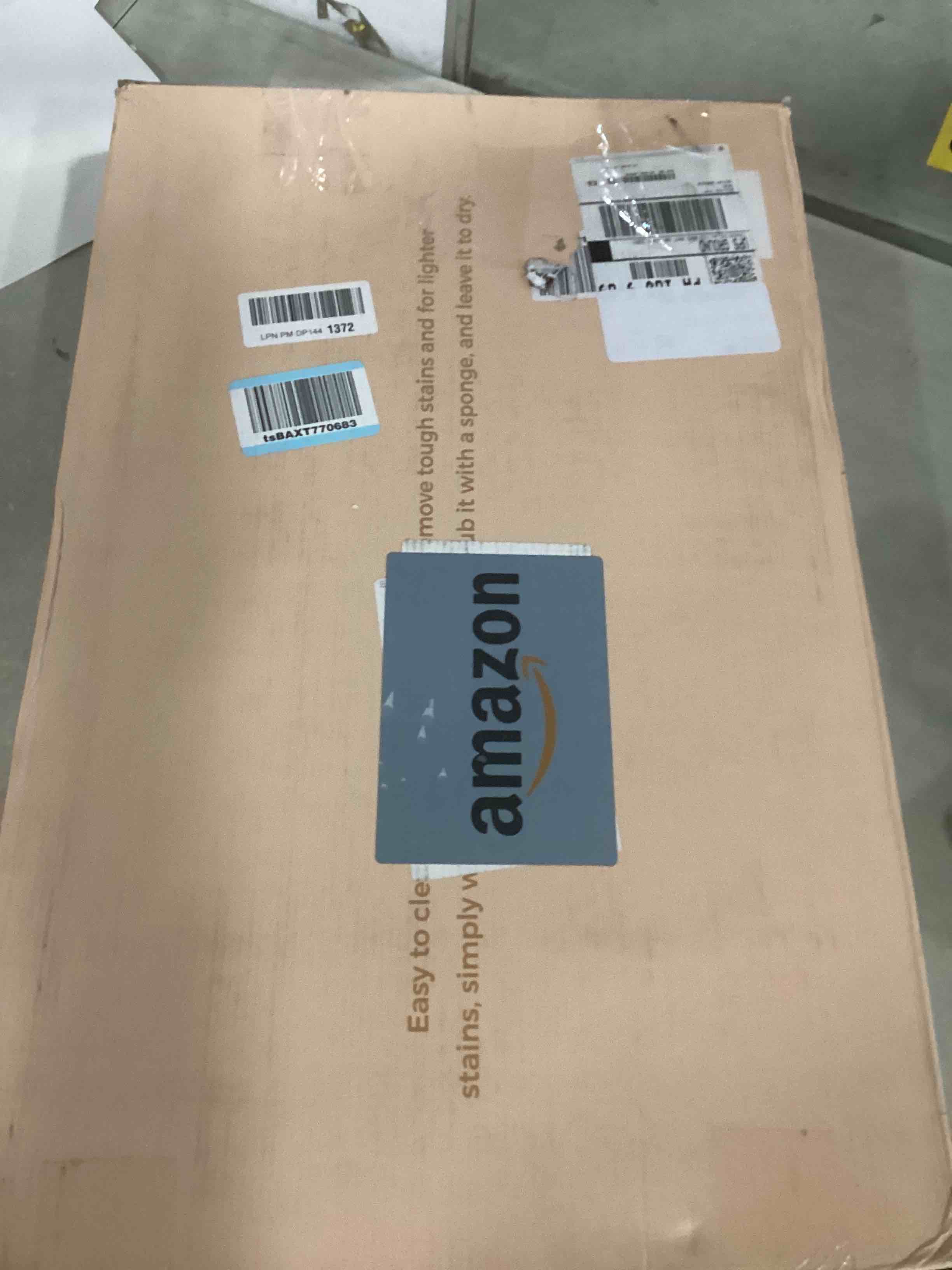 https://s3.amazonaws.com/lotting-images-prod/bidfta/PPE2078612_1739378770020.jpeg
