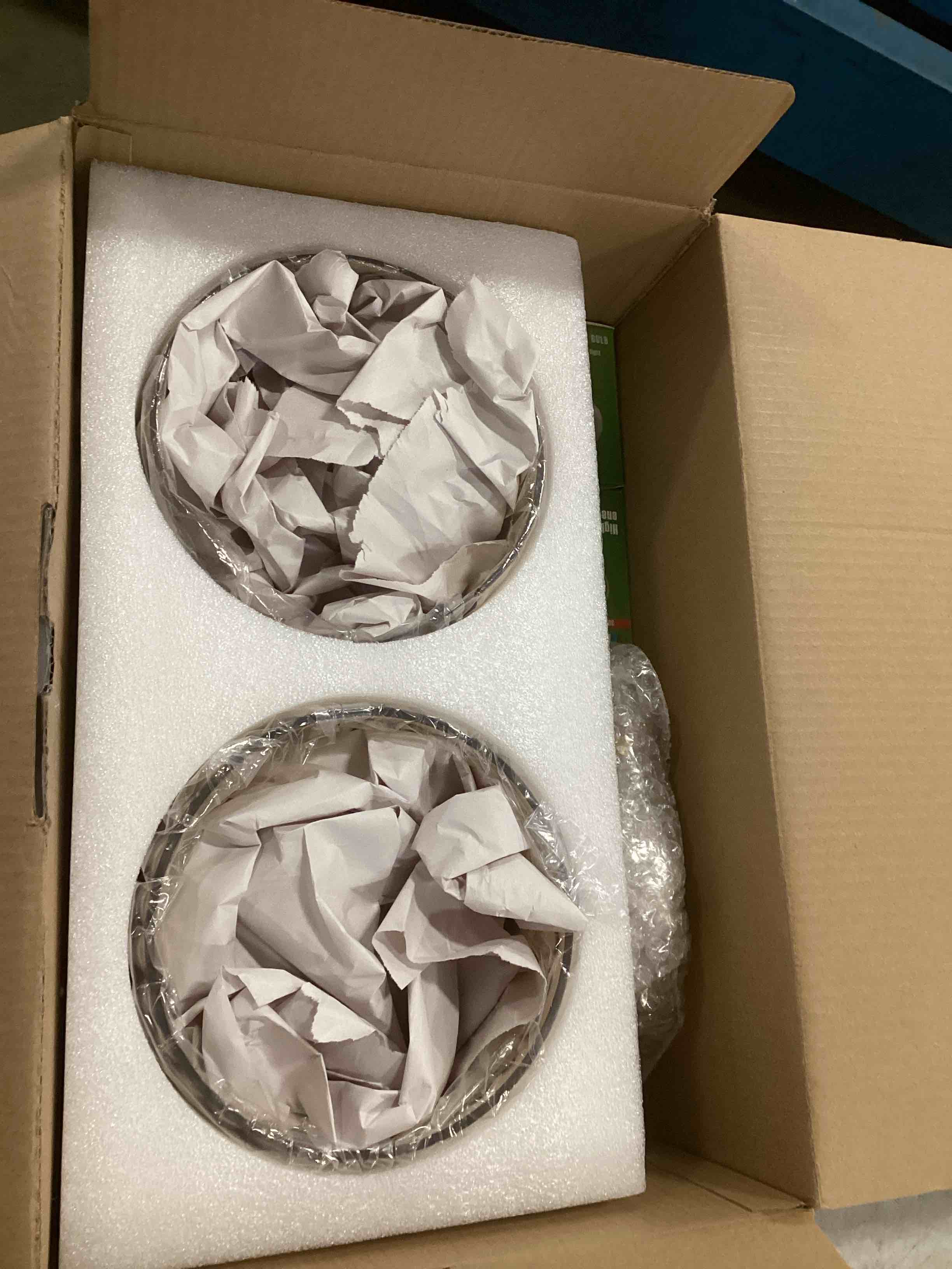 https://s3.amazonaws.com/lotting-images-prod/bidfta/PPE2078818_1739460931784.jpeg