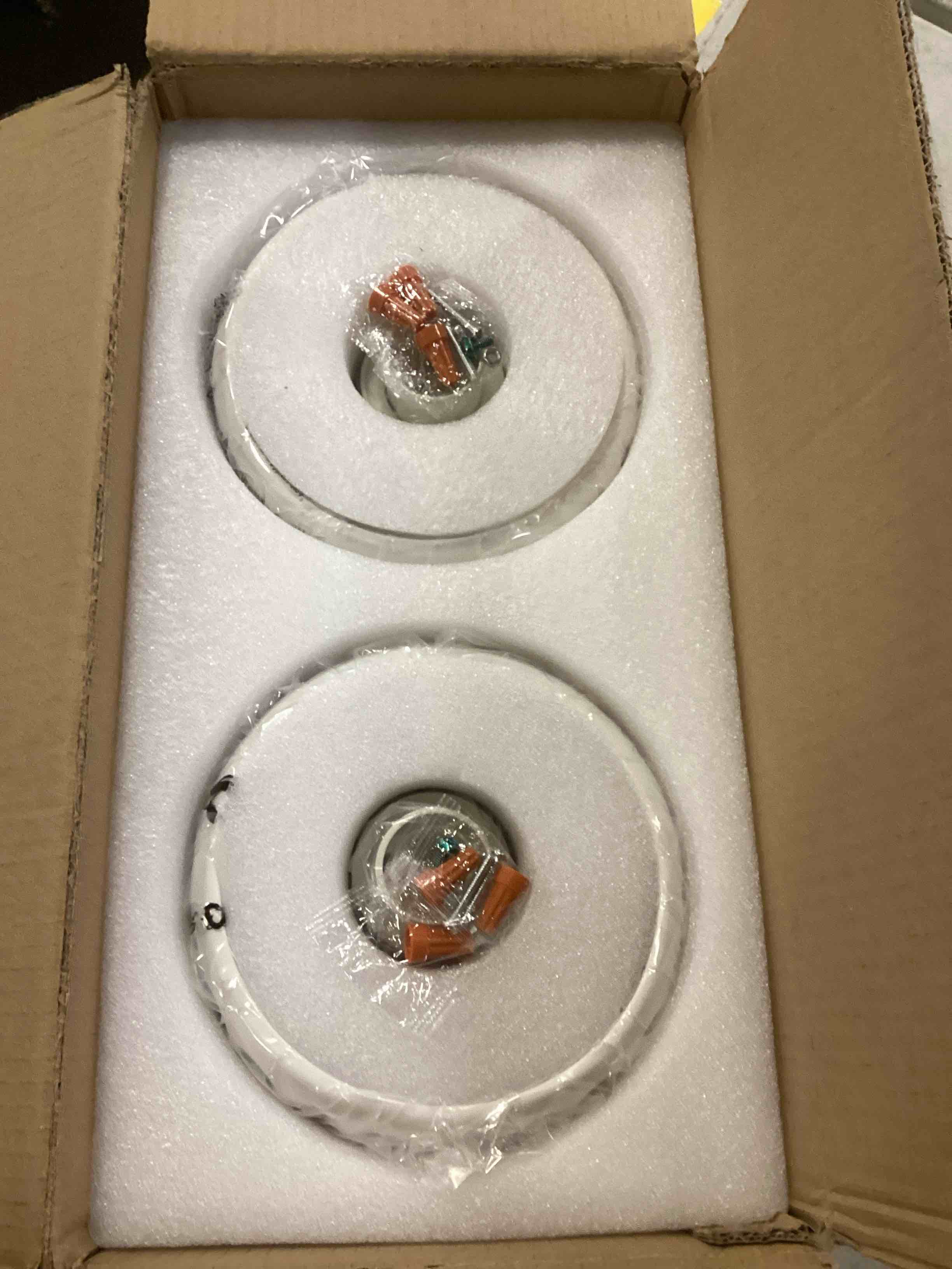 https://s3.amazonaws.com/lotting-images-prod/bidfta/PPE2078890_1739471083417.jpeg