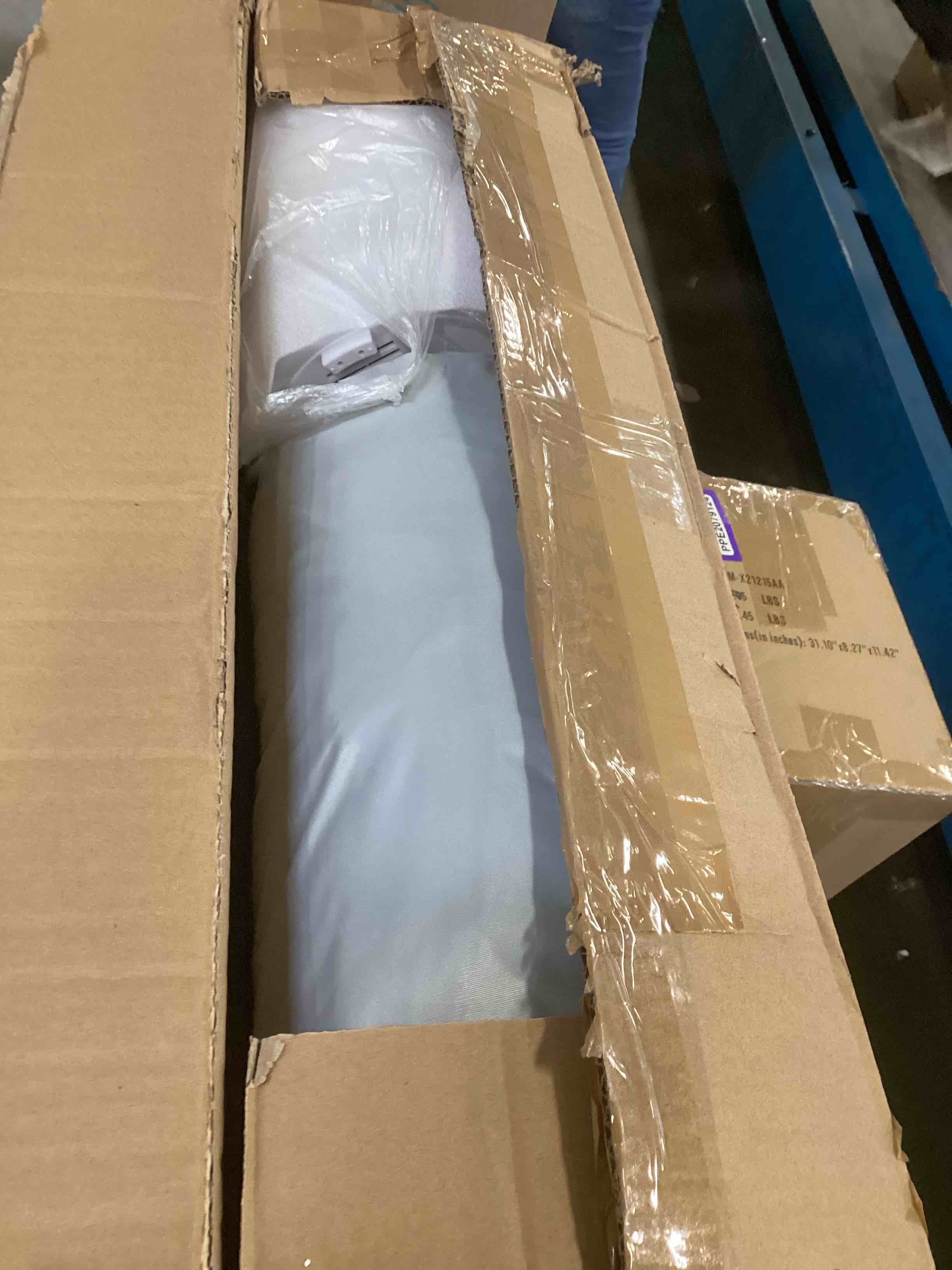 https://s3.amazonaws.com/lotting-images-prod/bidfta/PPE2079127_1739553557843.jpeg