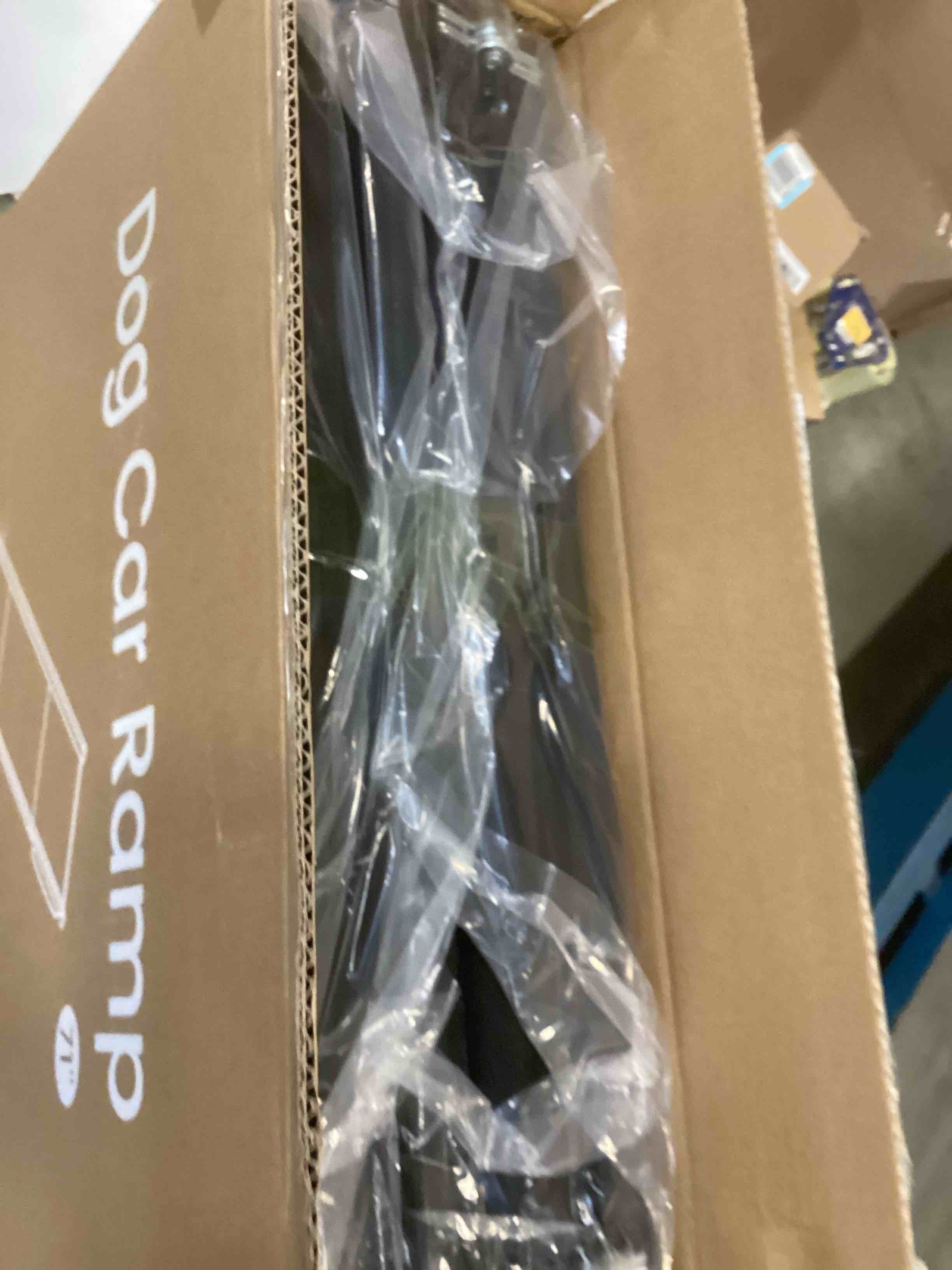 https://s3.amazonaws.com/lotting-images-prod/bidfta/PPE2079167_1739561653279.jpeg