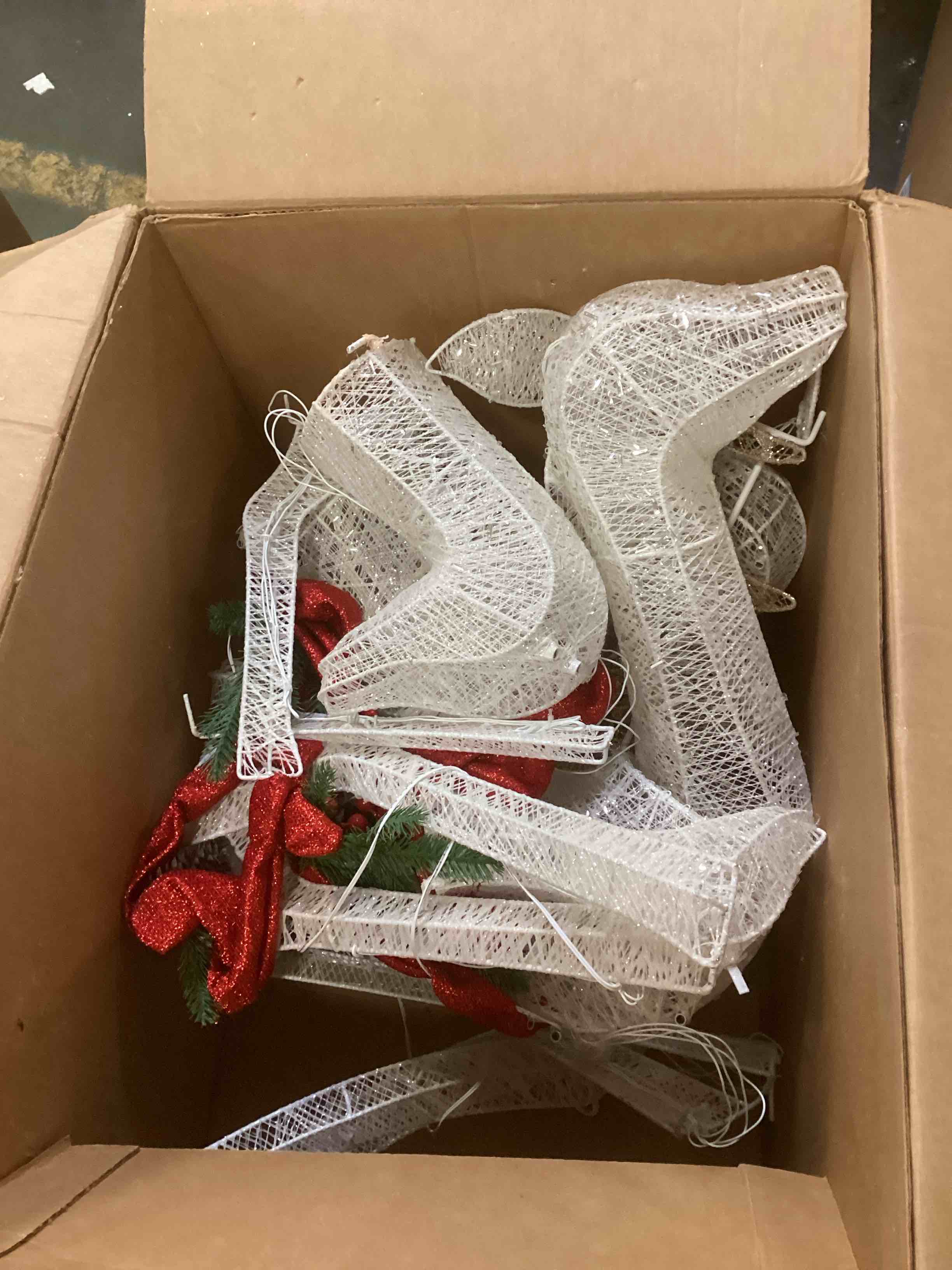 https://s3.amazonaws.com/lotting-images-prod/bidfta/PPE2079170_1739561971455.jpeg