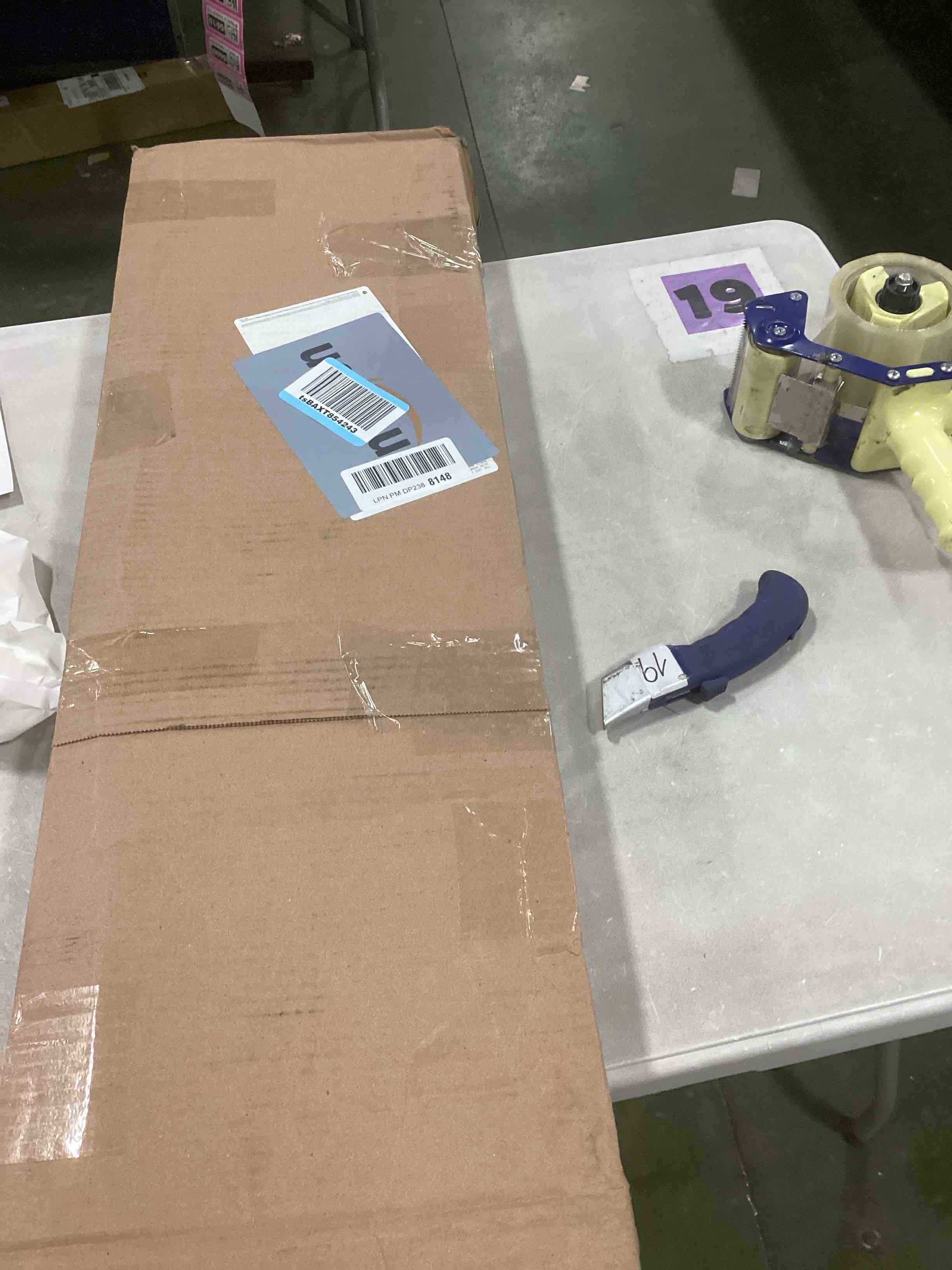 https://s3.amazonaws.com/lotting-images-prod/bidfta/PPE2079701_1739972817558.jpeg