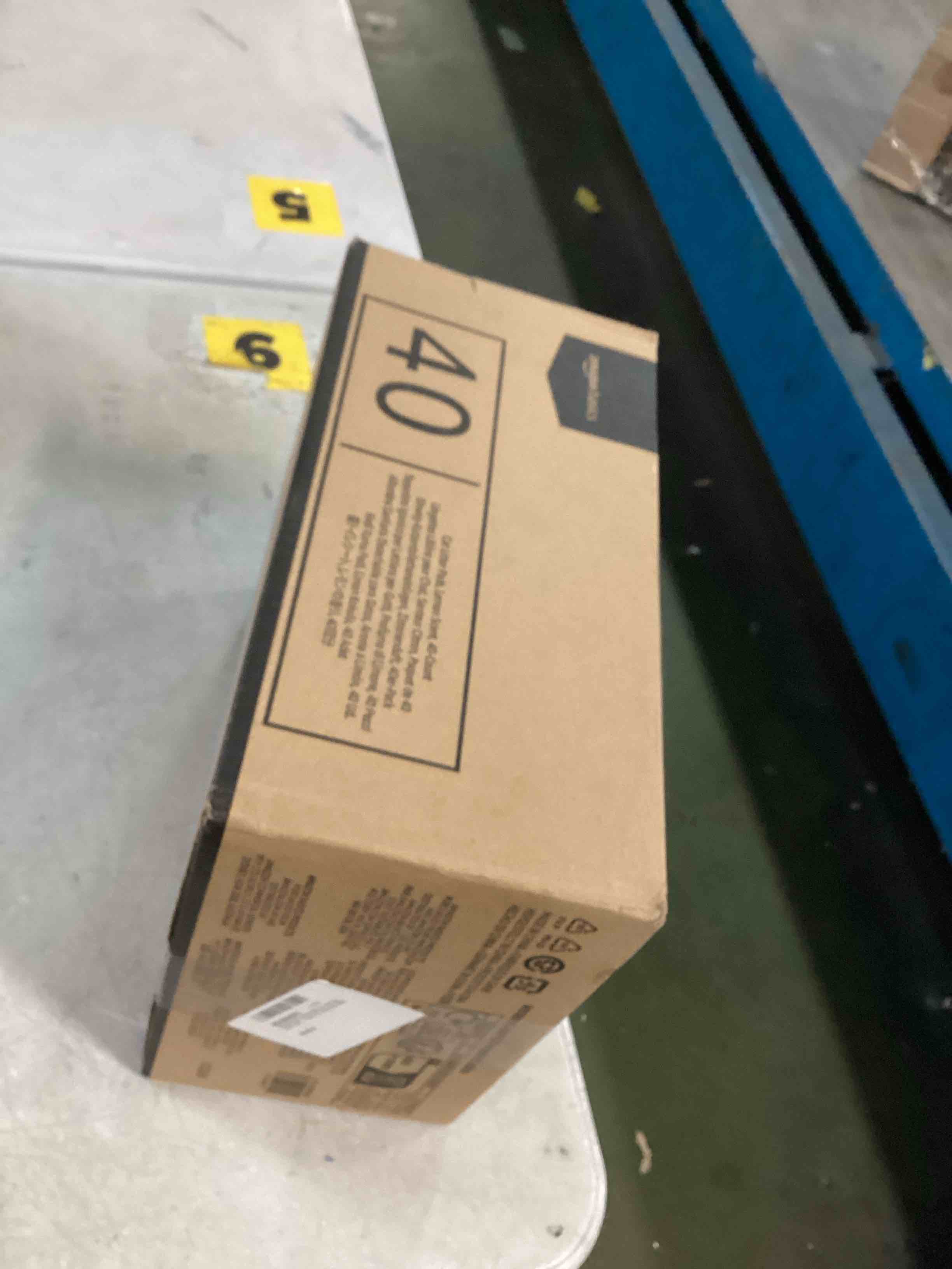https://s3.amazonaws.com/lotting-images-prod/bidfta/PPE2082323_1746102562099.jpeg