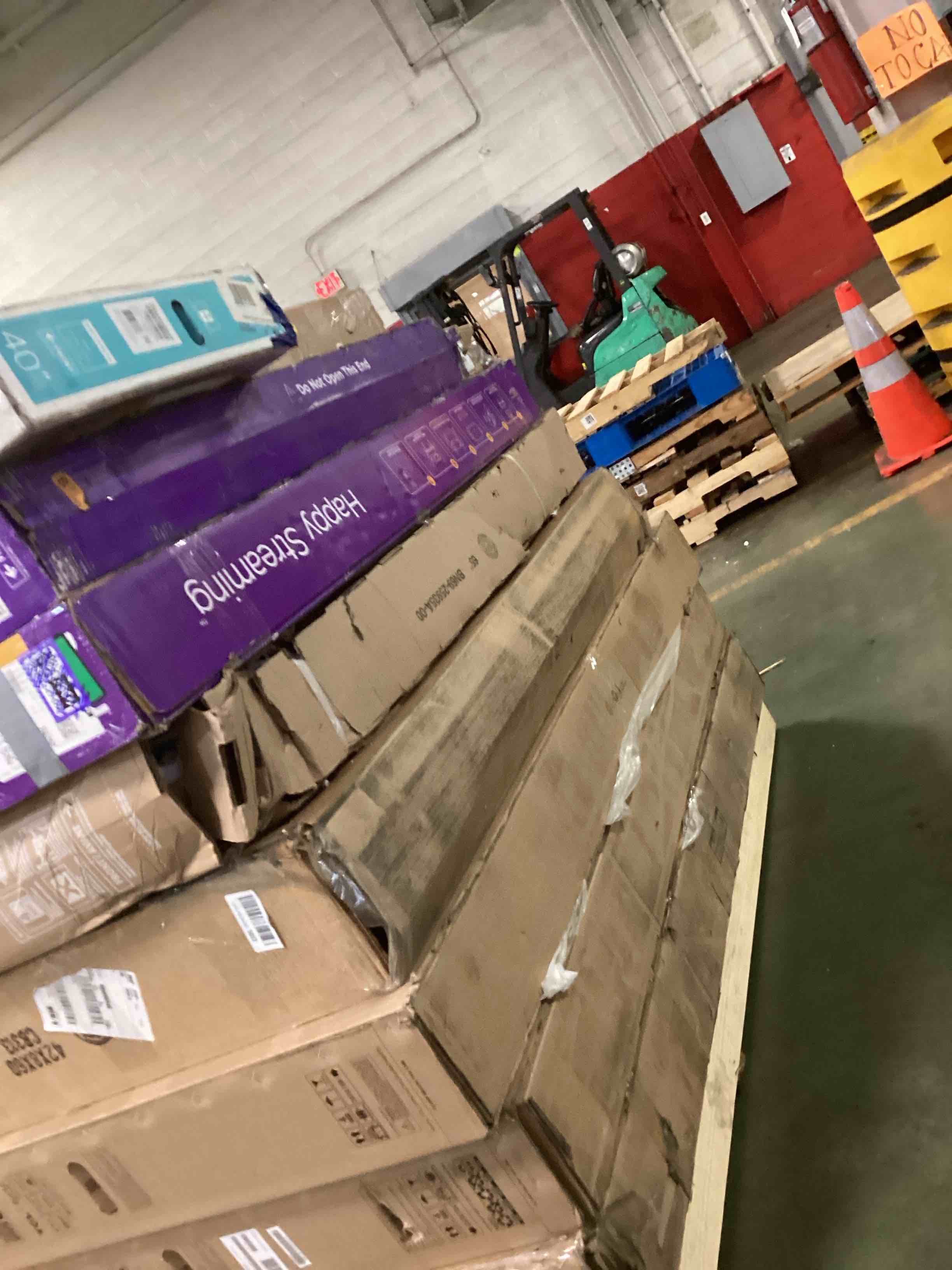https://s3.amazonaws.com/lotting-images-prod/bidfta/PPE2082689_1752610166611.jpeg