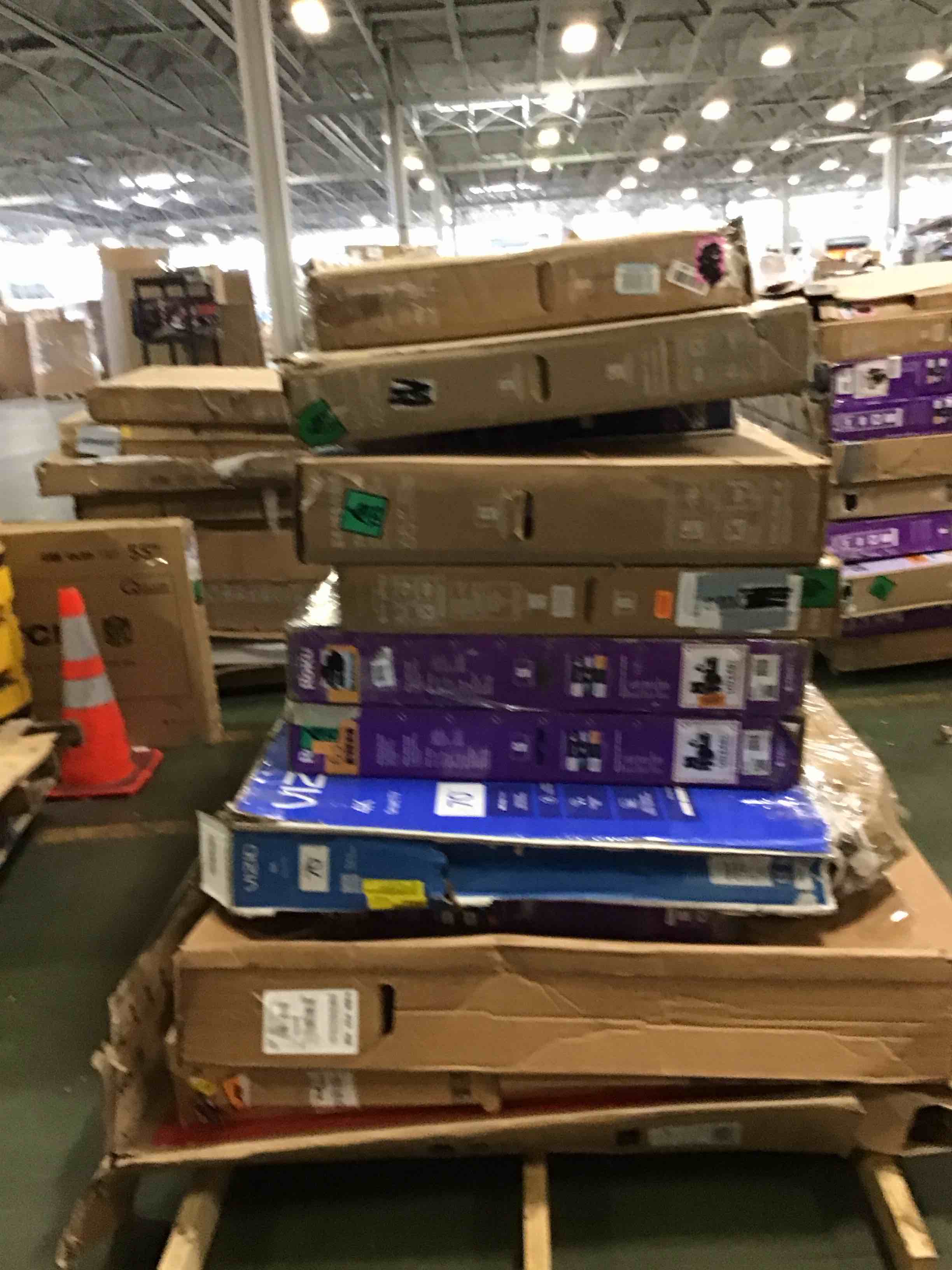 https://s3.amazonaws.com/lotting-images-prod/bidfta/PPE2082703_1754073869096.jpeg