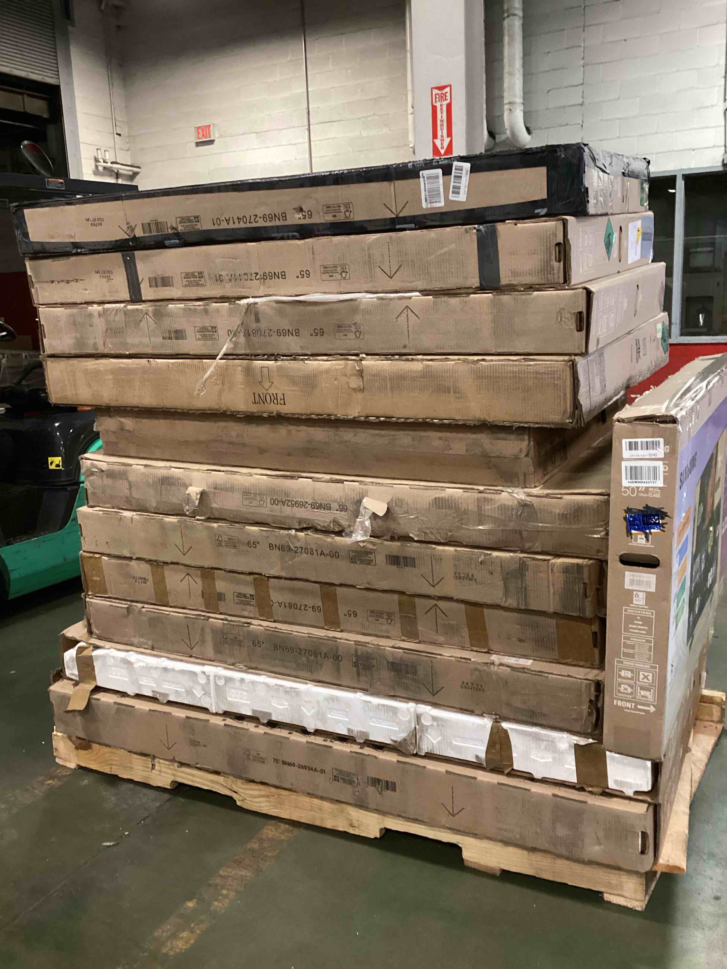 pallet of defective electronic for parts