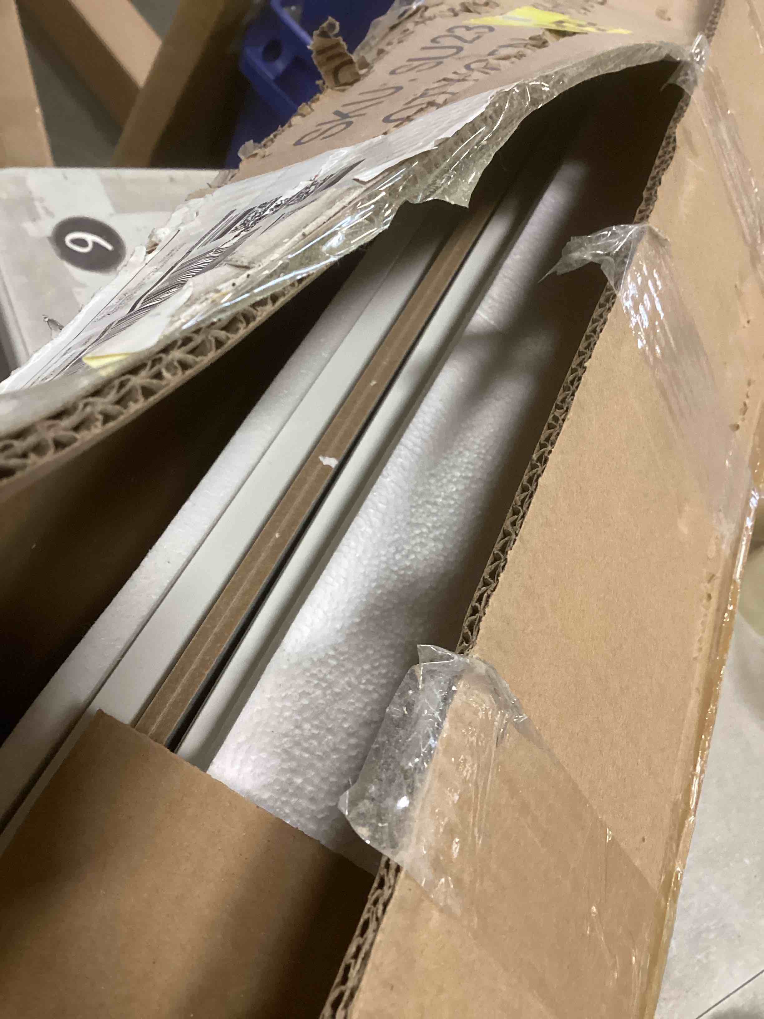 https://s3.amazonaws.com/lotting-images-prod/bidfta/PPE2083204_1739389159578.jpeg
