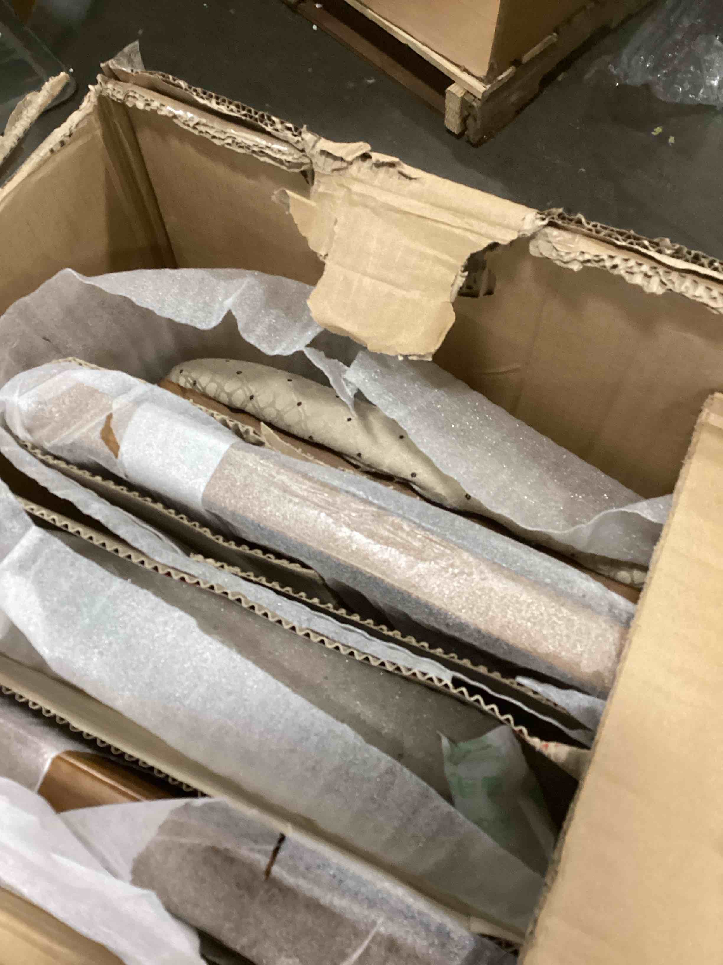 https://s3.amazonaws.com/lotting-images-prod/bidfta/PPE2083270_1739392881321.jpeg