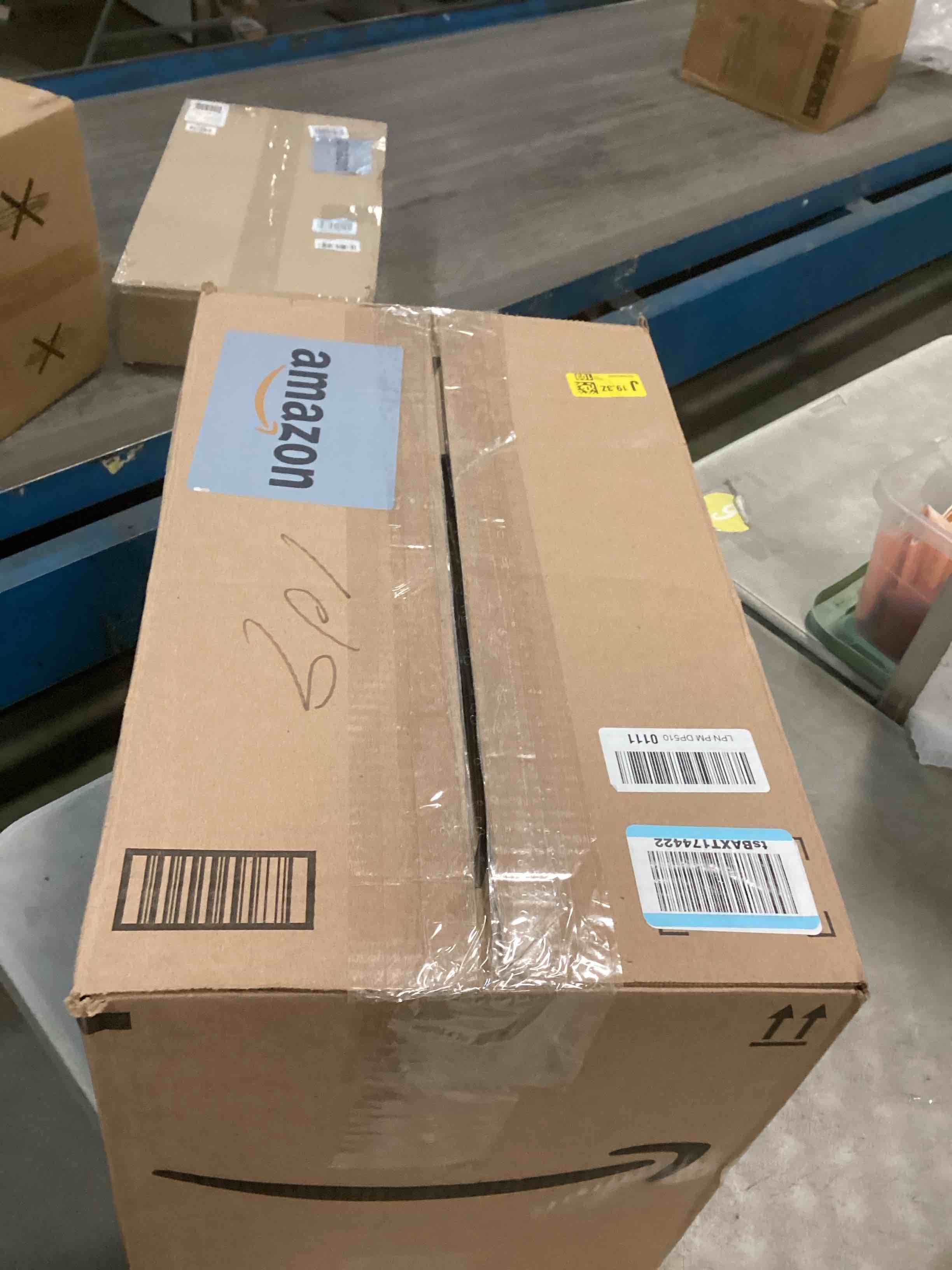 https://s3.amazonaws.com/lotting-images-prod/bidfta/PPE2083314_1739454022045.jpeg