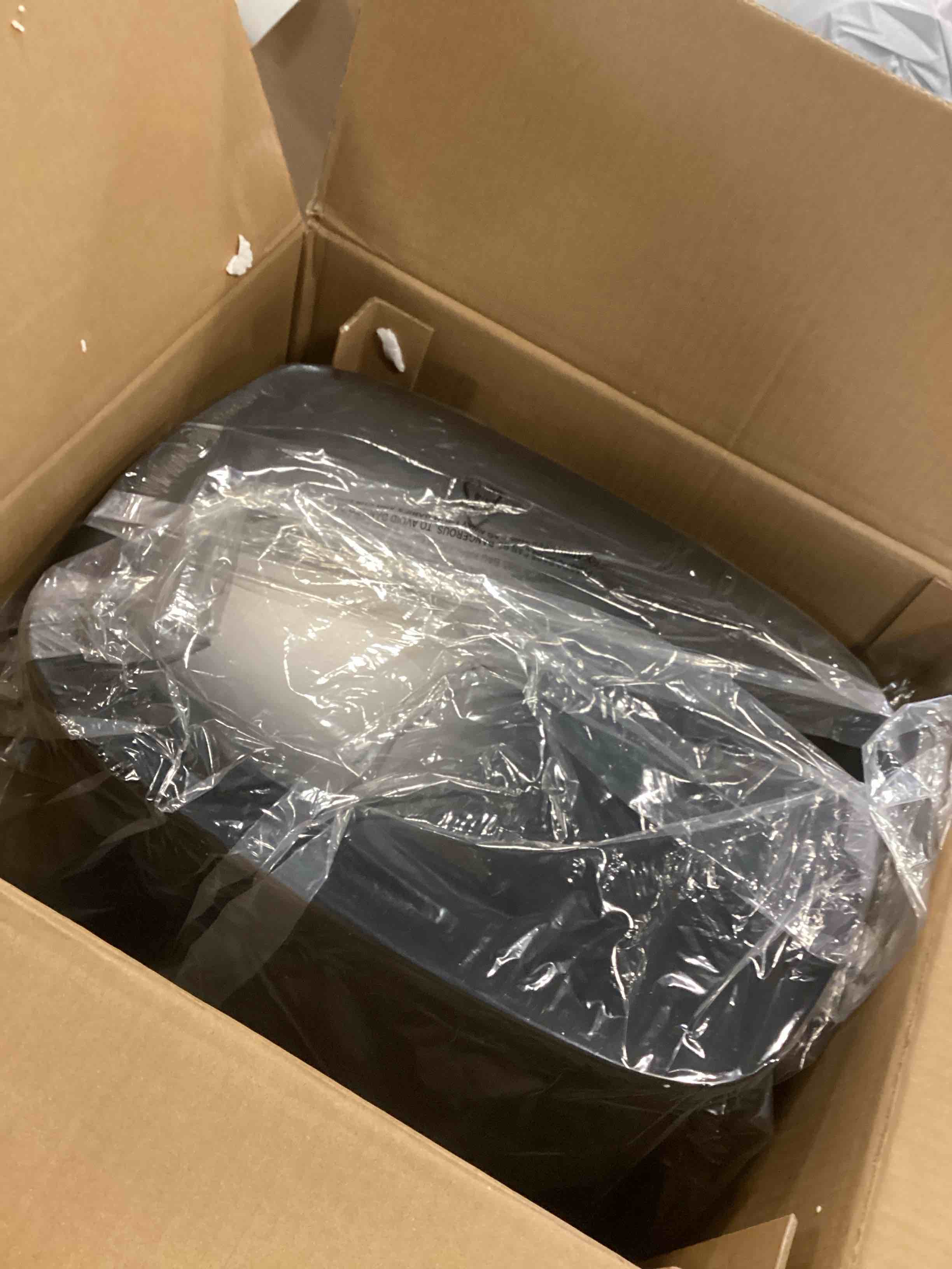 https://s3.amazonaws.com/lotting-images-prod/bidfta/PPE2083528_1739542428481.jpeg
