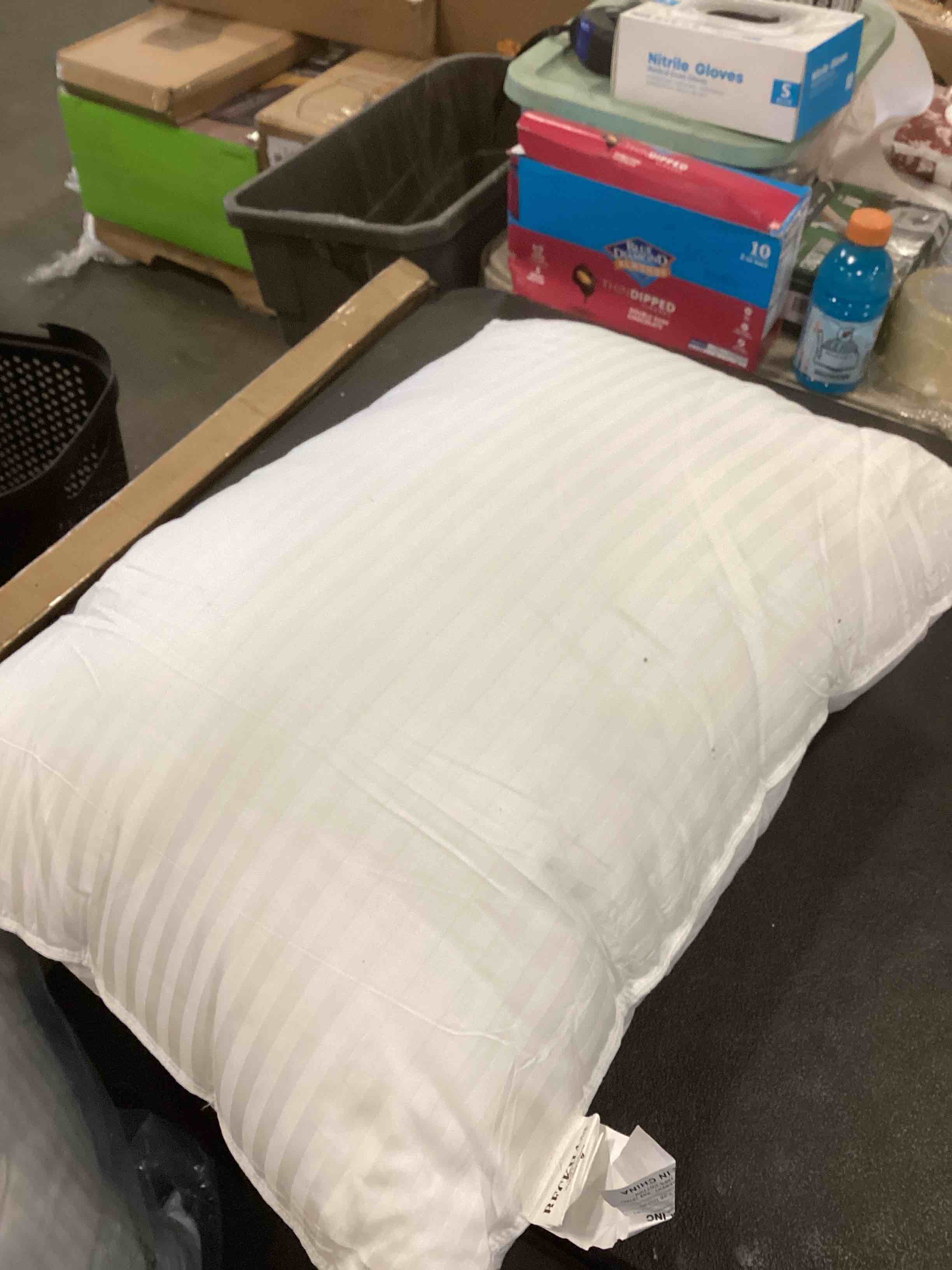 https://s3.amazonaws.com/lotting-images-prod/bidfta/PPE2083532_1739543018155.jpeg