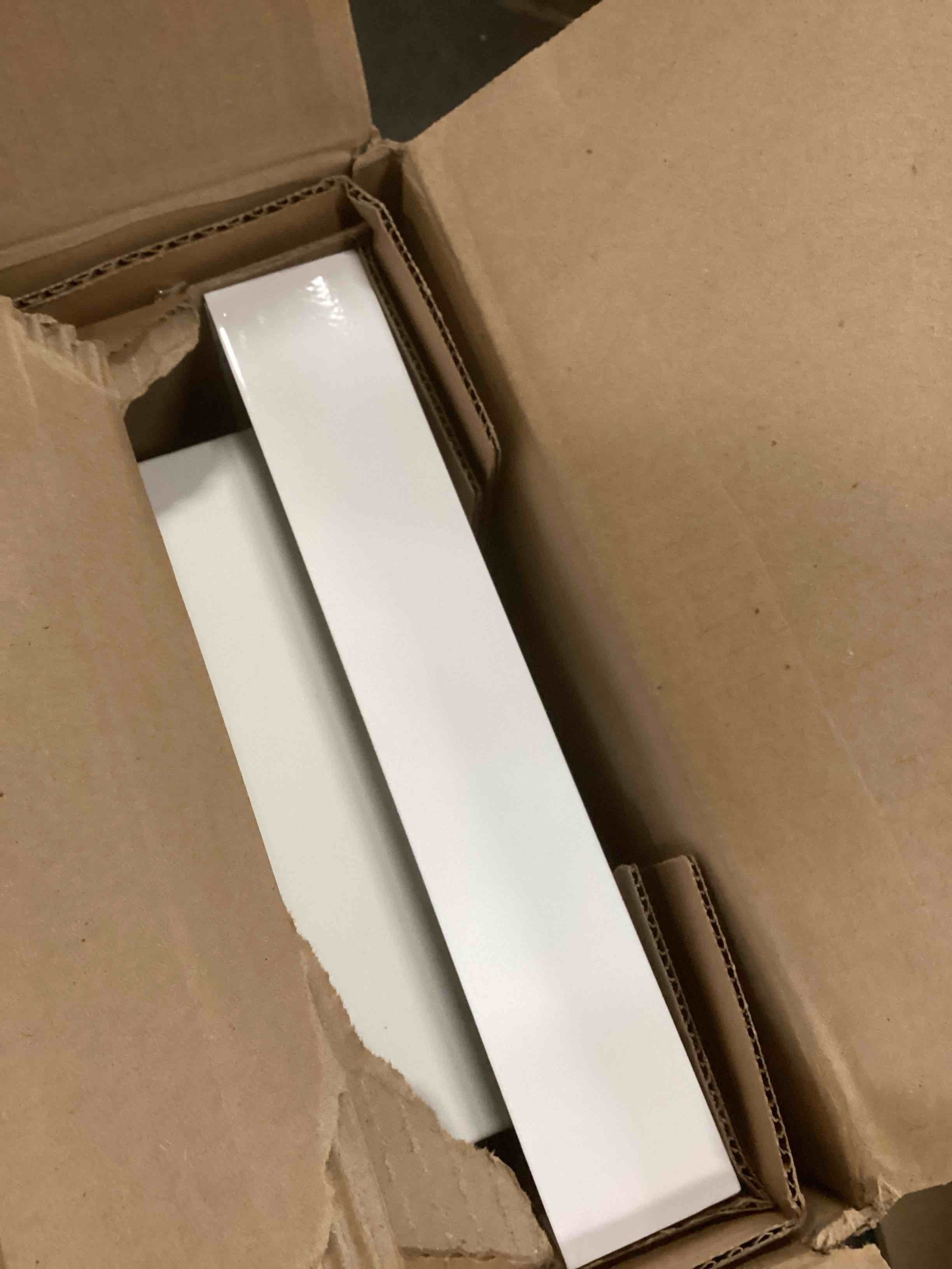 https://s3.amazonaws.com/lotting-images-prod/bidfta/PPE2083604_1739553935346.jpeg