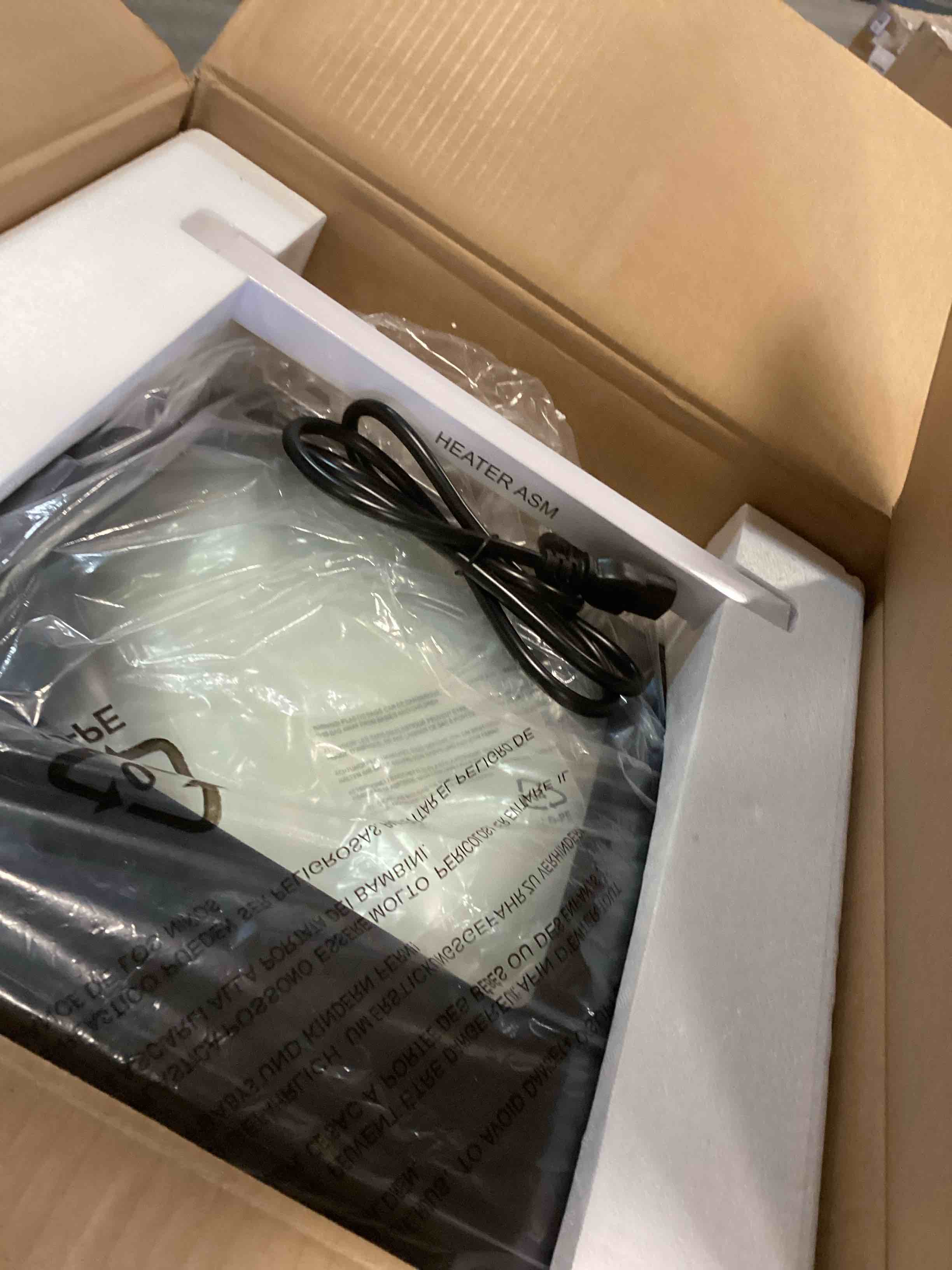 https://s3.amazonaws.com/lotting-images-prod/bidfta/PPE2083976_1739819292116.jpeg