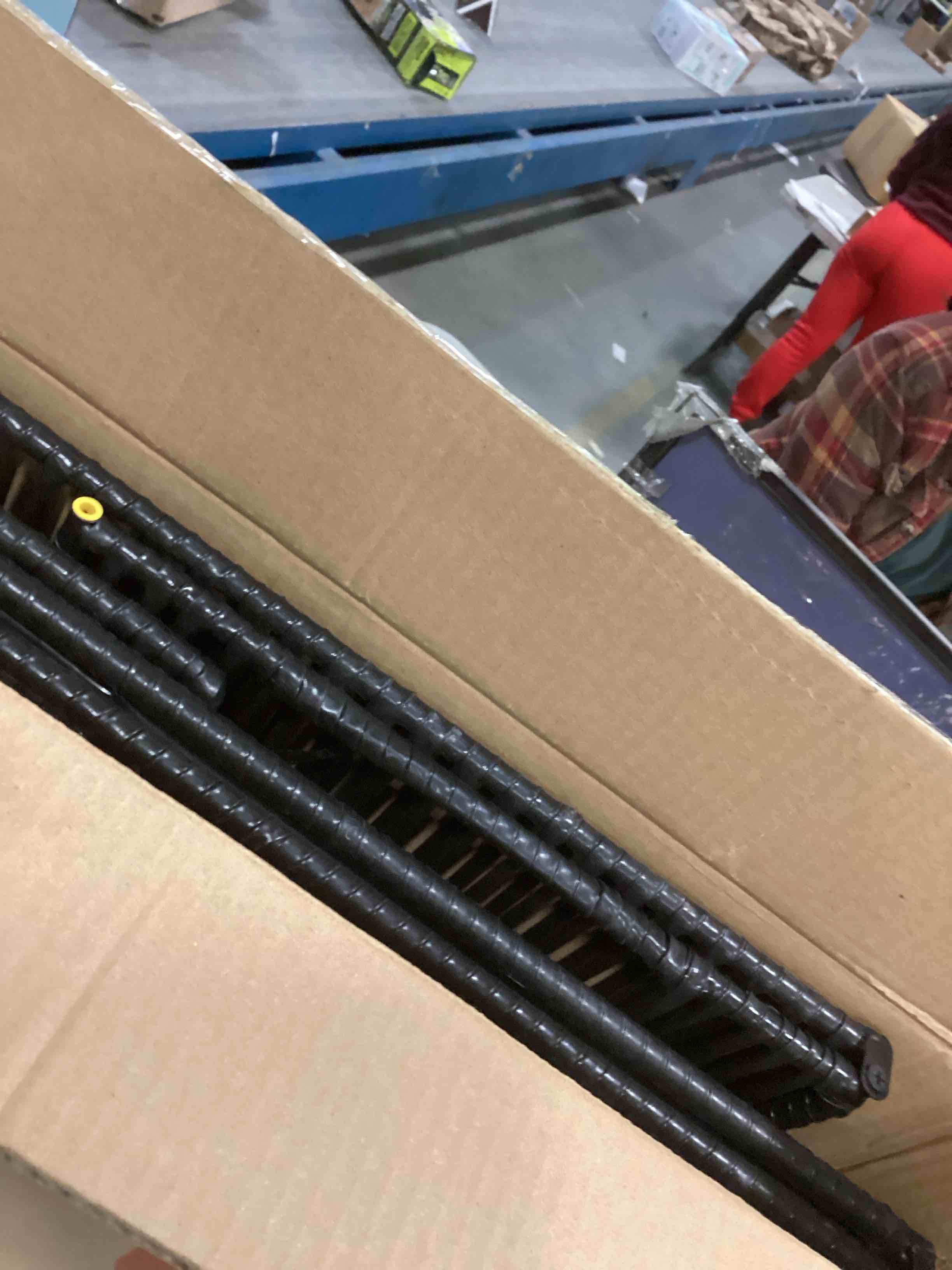 https://s3.amazonaws.com/lotting-images-prod/bidfta/PPE2084286_1739972314928.jpeg