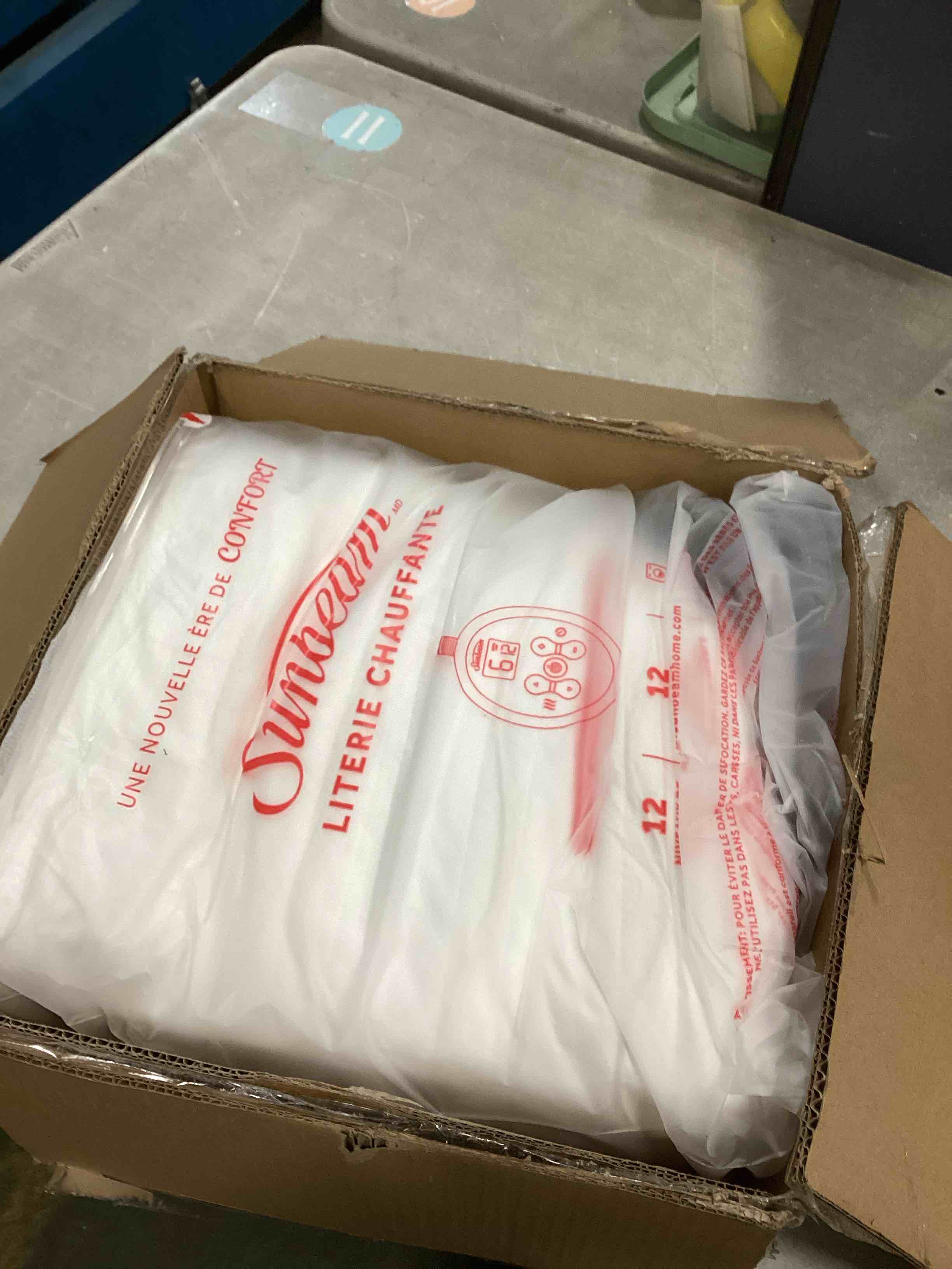 https://s3.amazonaws.com/lotting-images-prod/bidfta/PPE2084291_1739972741378.jpeg