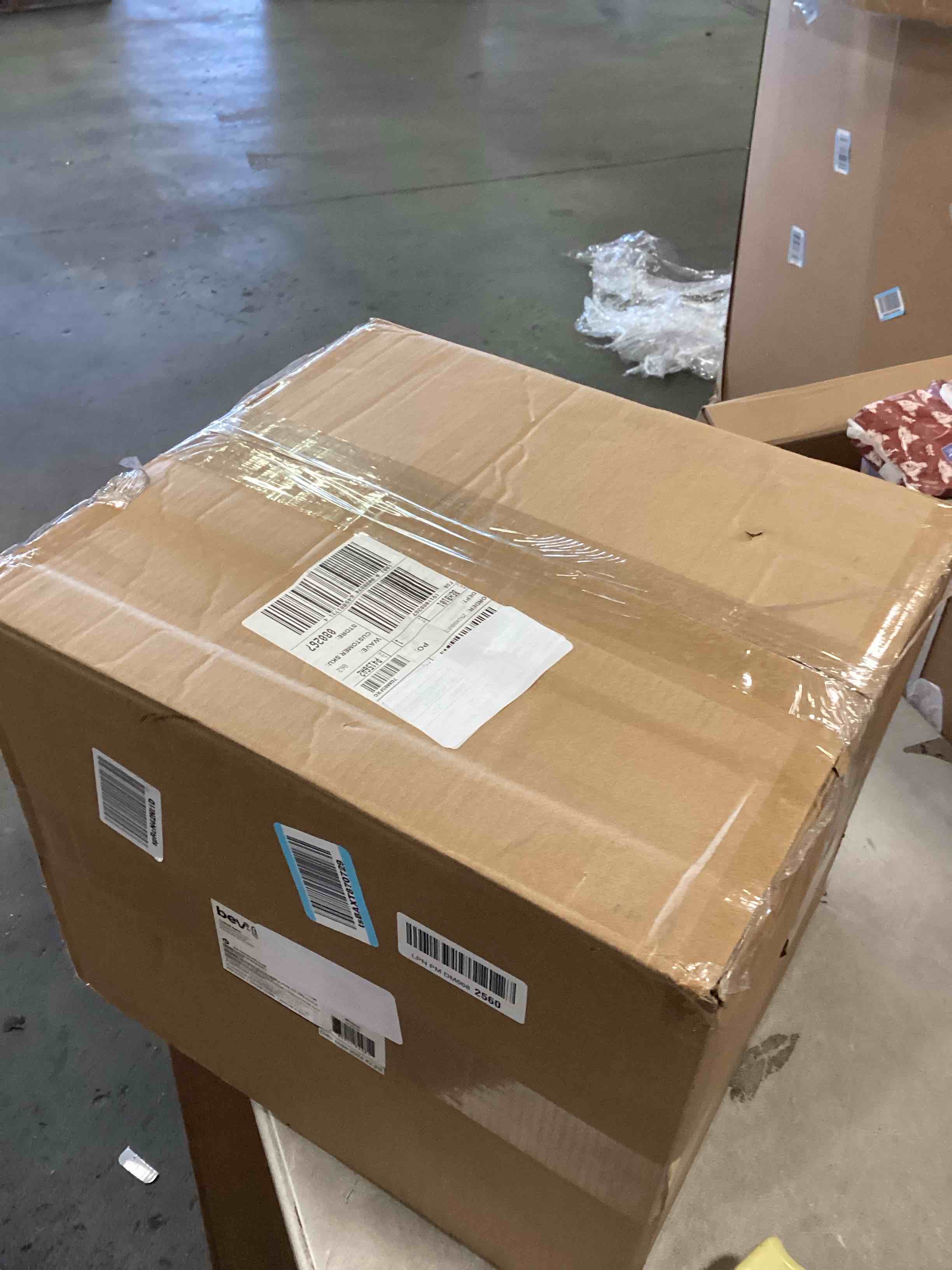 https://s3.amazonaws.com/lotting-images-prod/bidfta/PPE2084612_1740069152461.jpeg
