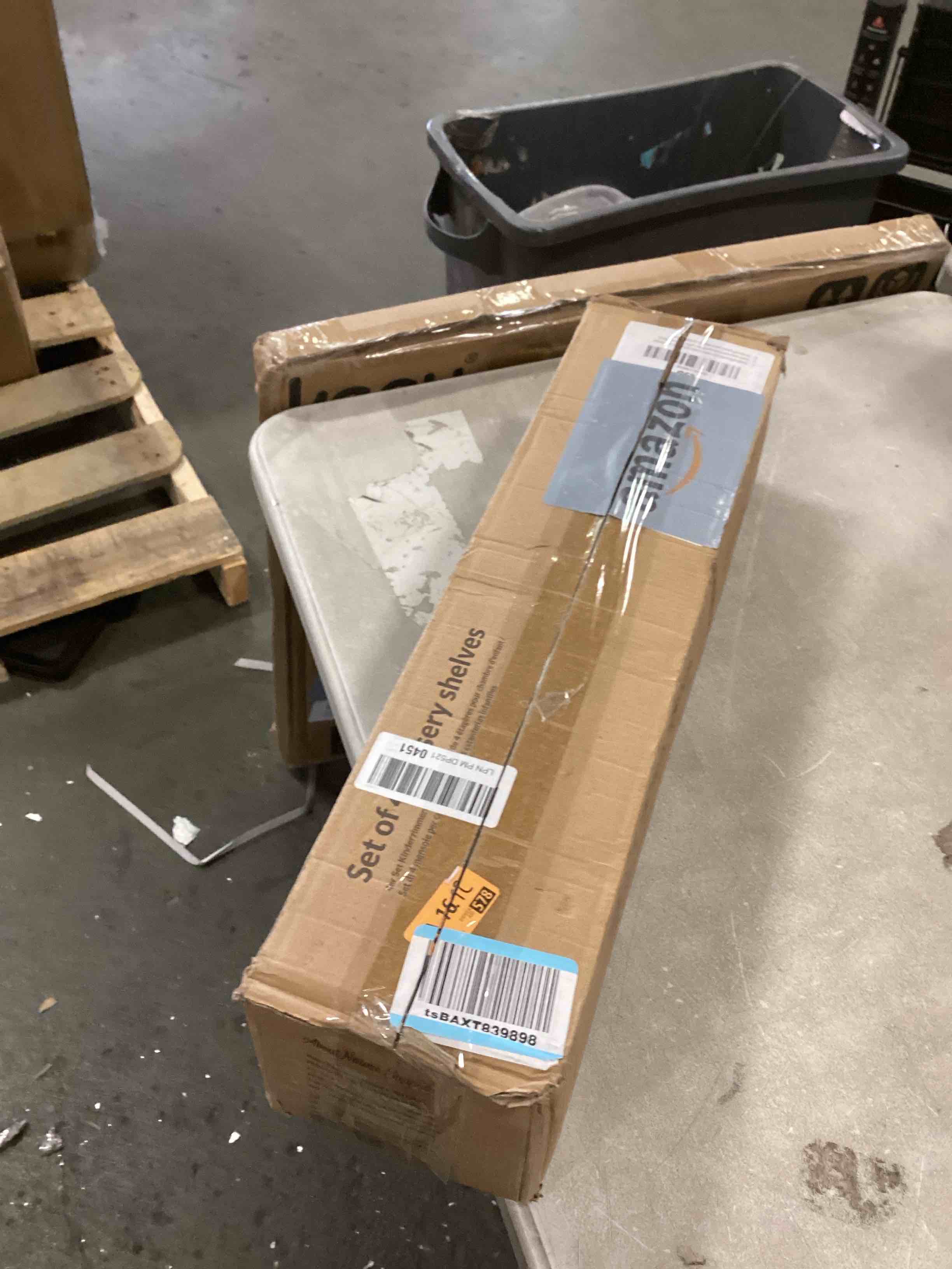 https://s3.amazonaws.com/lotting-images-prod/bidfta/PPE2084711_1740080259551.jpeg