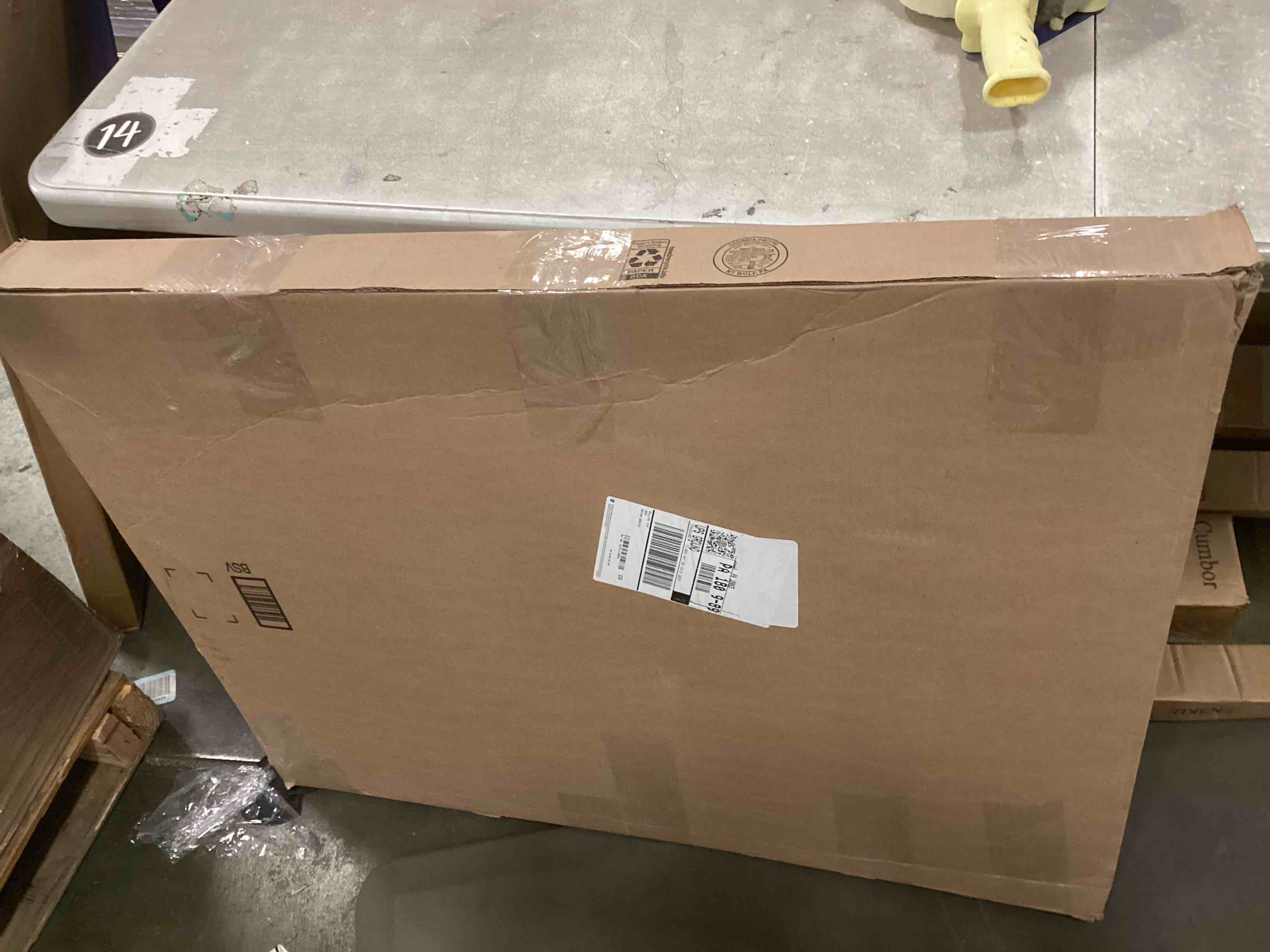 https://s3.amazonaws.com/lotting-images-prod/bidfta/PPE2085108_1740412437480.jpeg