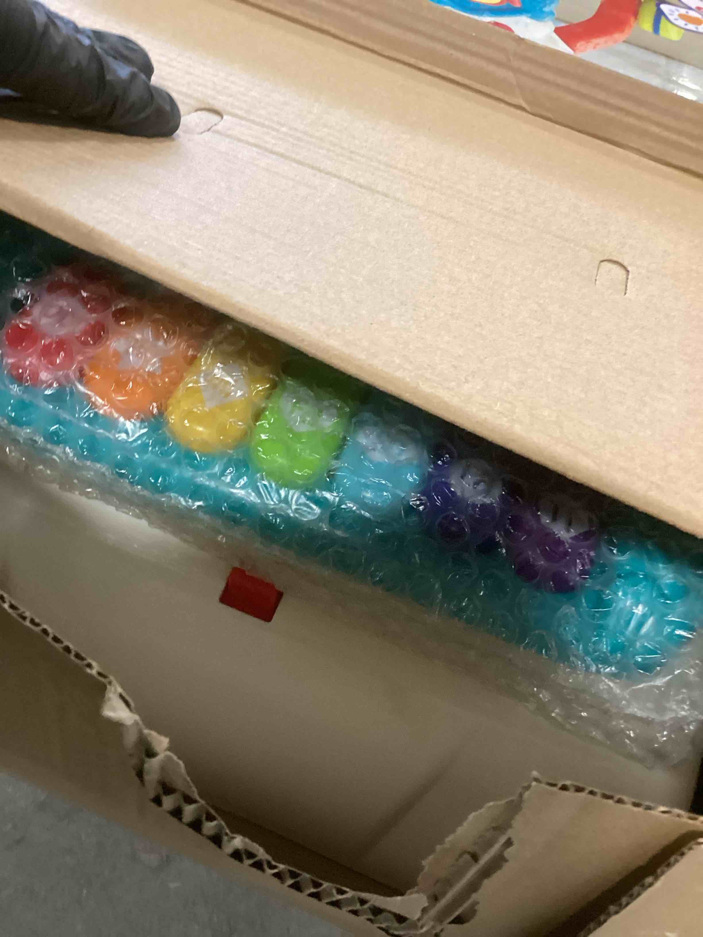 https://s3.amazonaws.com/lotting-images-prod/bidfta/PPE2085171_1740418594401.jpeg