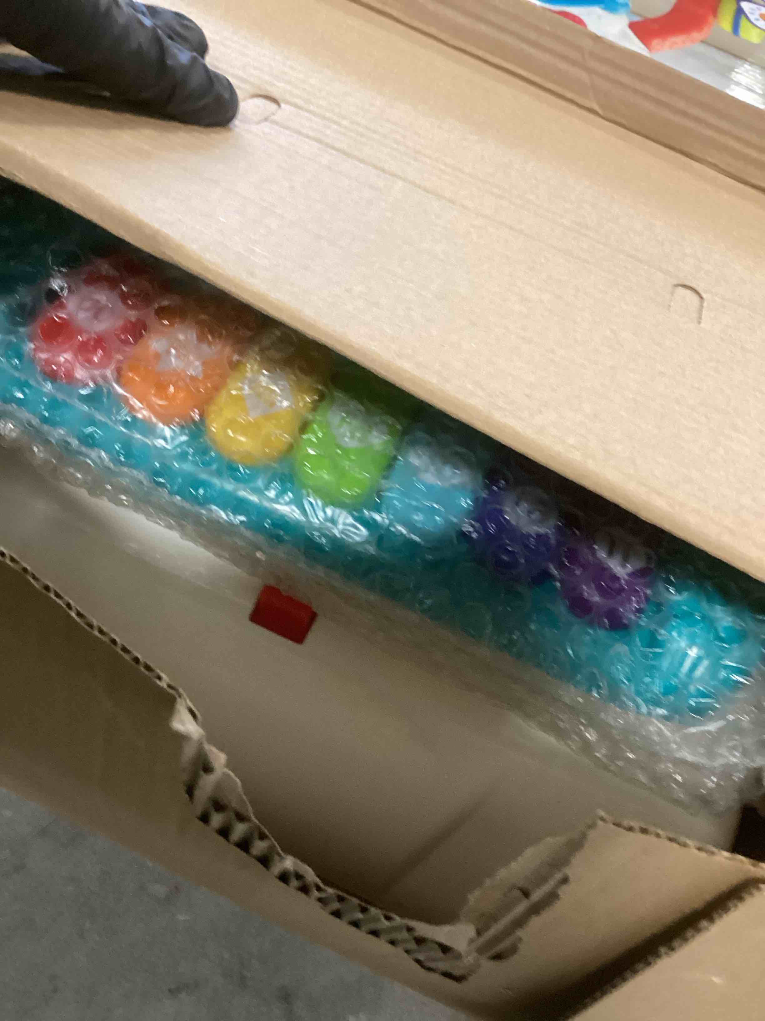 https://s3.amazonaws.com/lotting-images-prod/bidfta/PPE2085171_1740418595131.jpeg