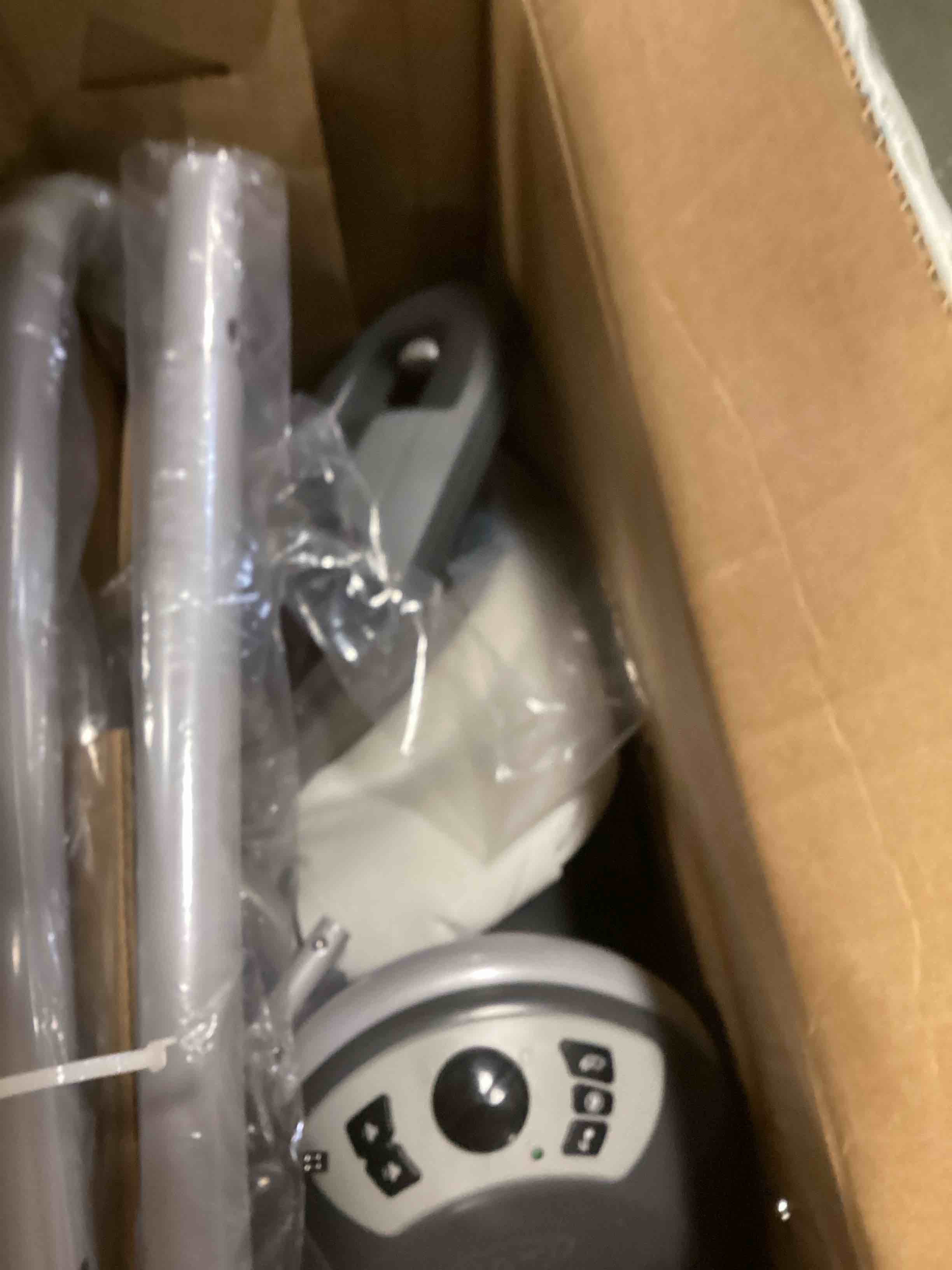 https://s3.amazonaws.com/lotting-images-prod/bidfta/PPE2085975_1740683343141.jpeg